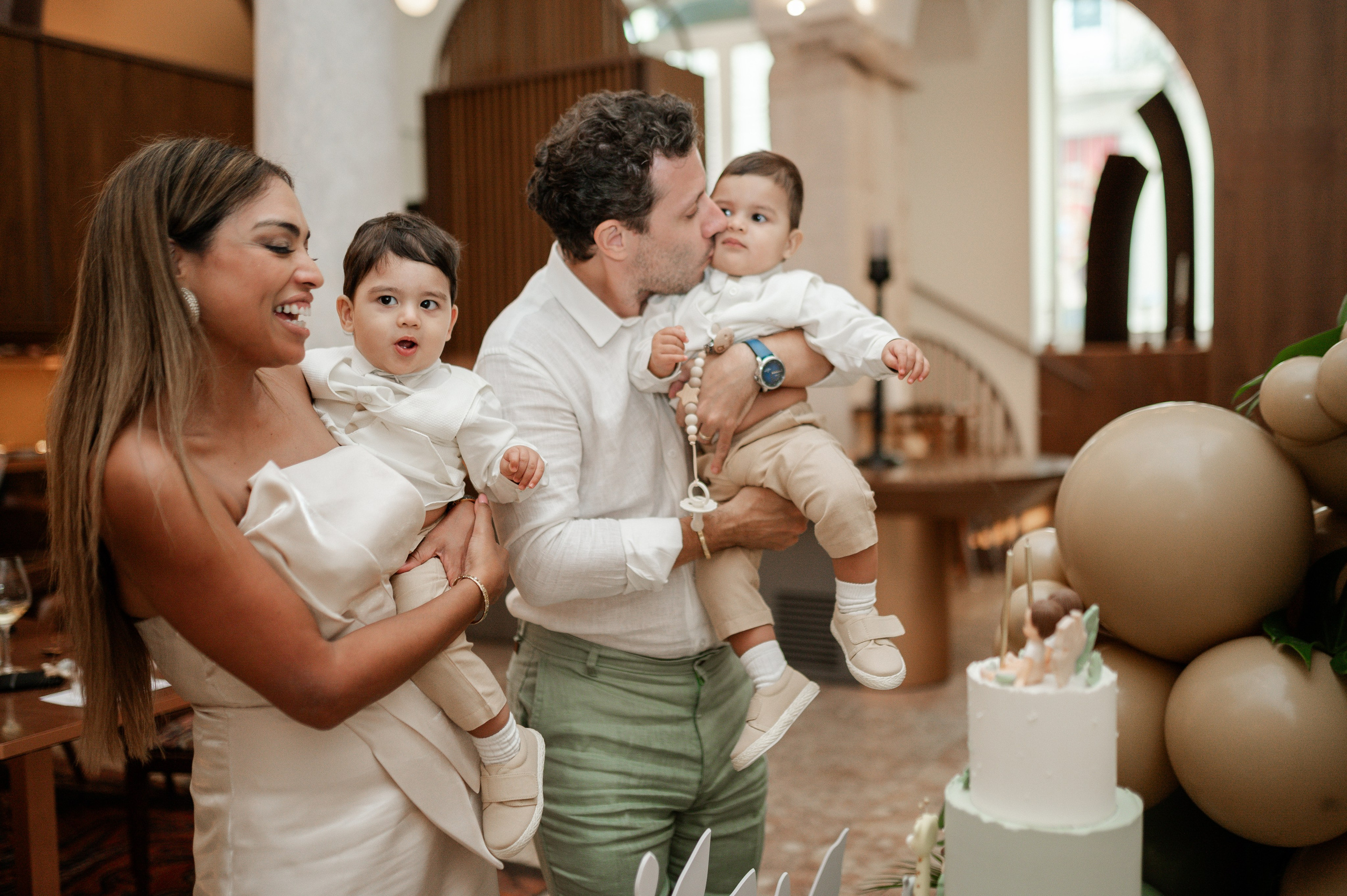 Фотосъёмка крестин — тёплые и значимые моменты. Ваш фотограф в Лиссабоне — Анна Белова