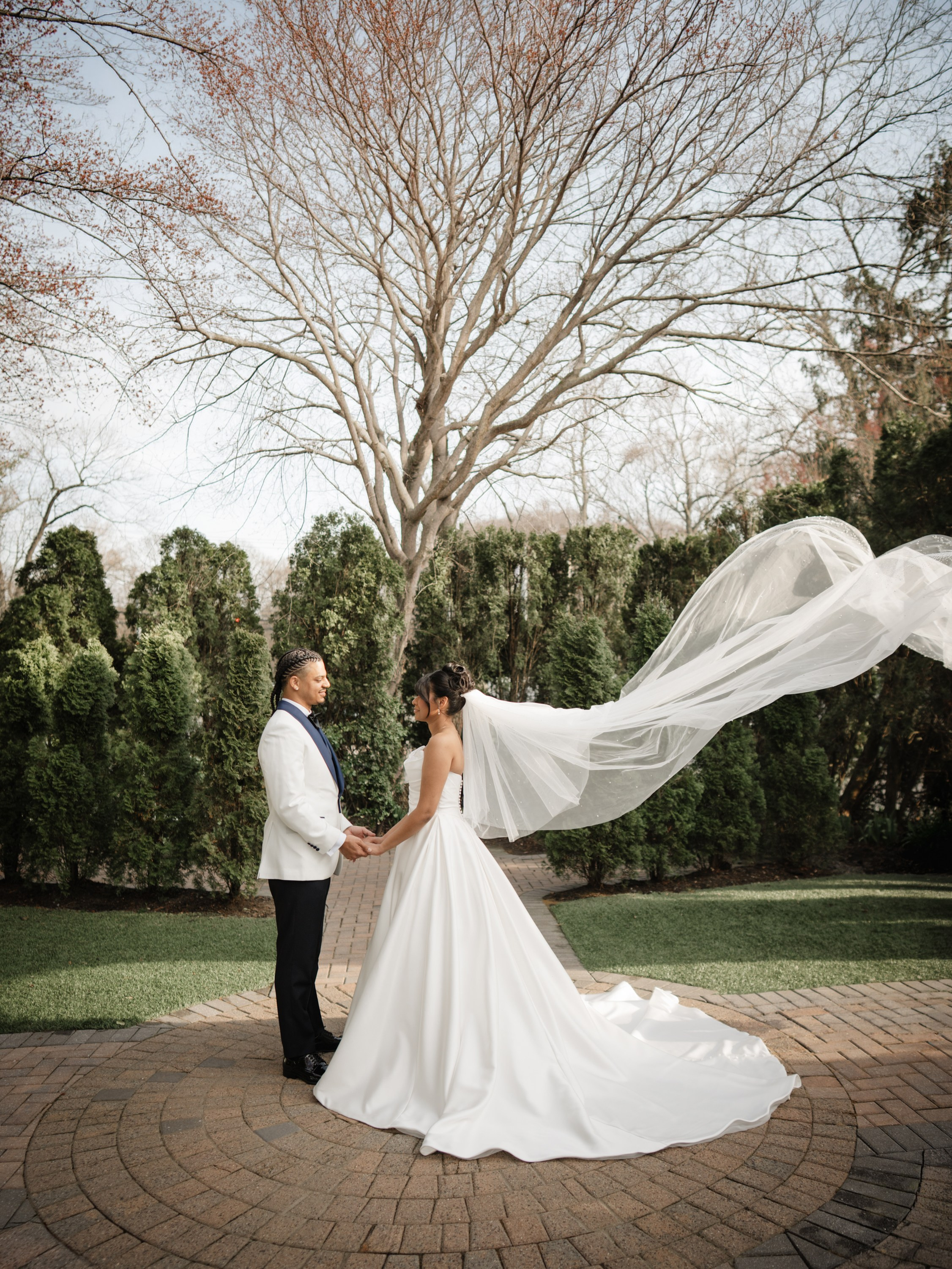 Julio and Tiana’s wedding. Woodbury, NY. Portrait and wedding photographer in New York