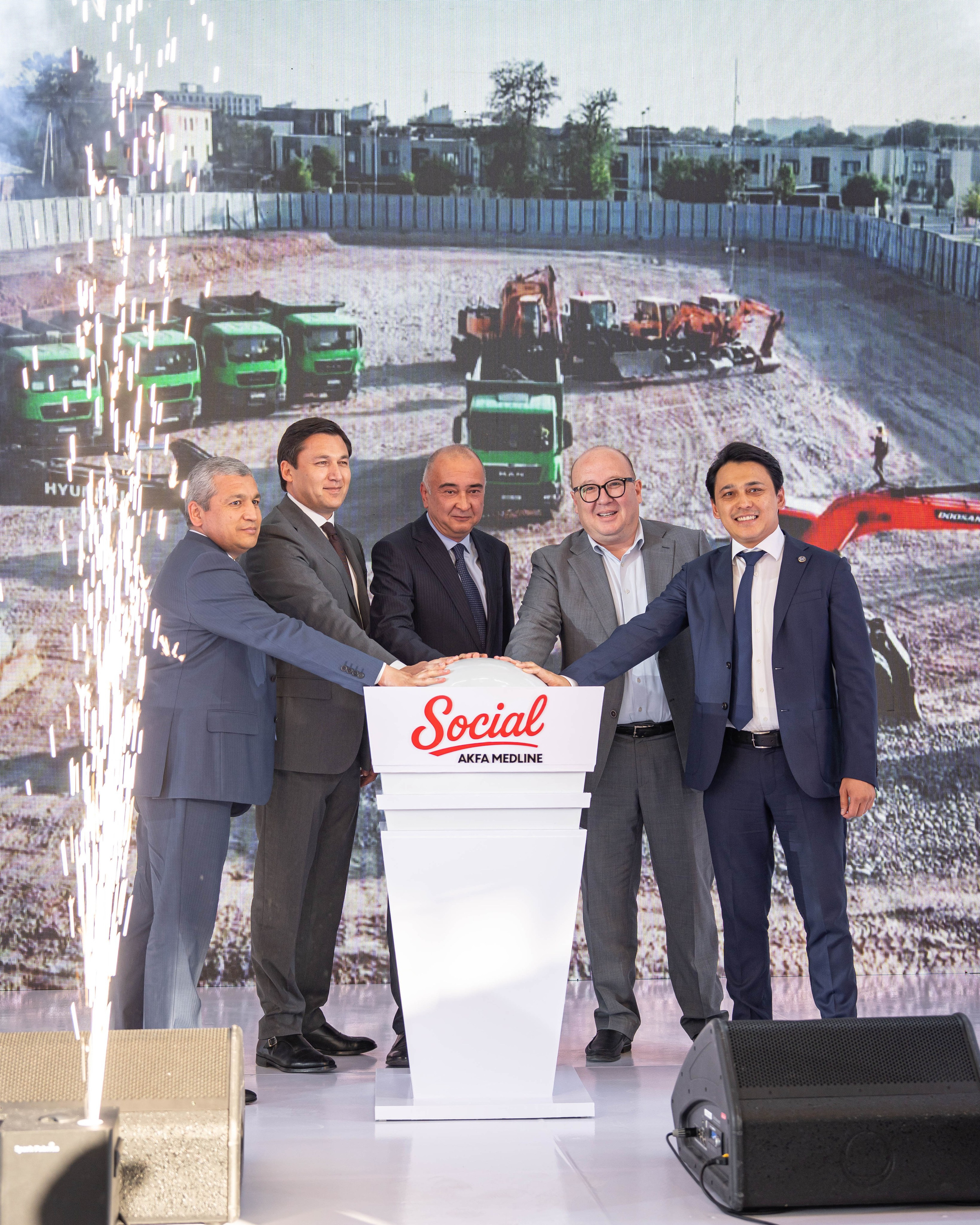 AKFA Group анонсировала начало строительства уникального медицинского стартапа — AKFA Medline Social. Георгий Намазов | Фотограф в Ташкенте