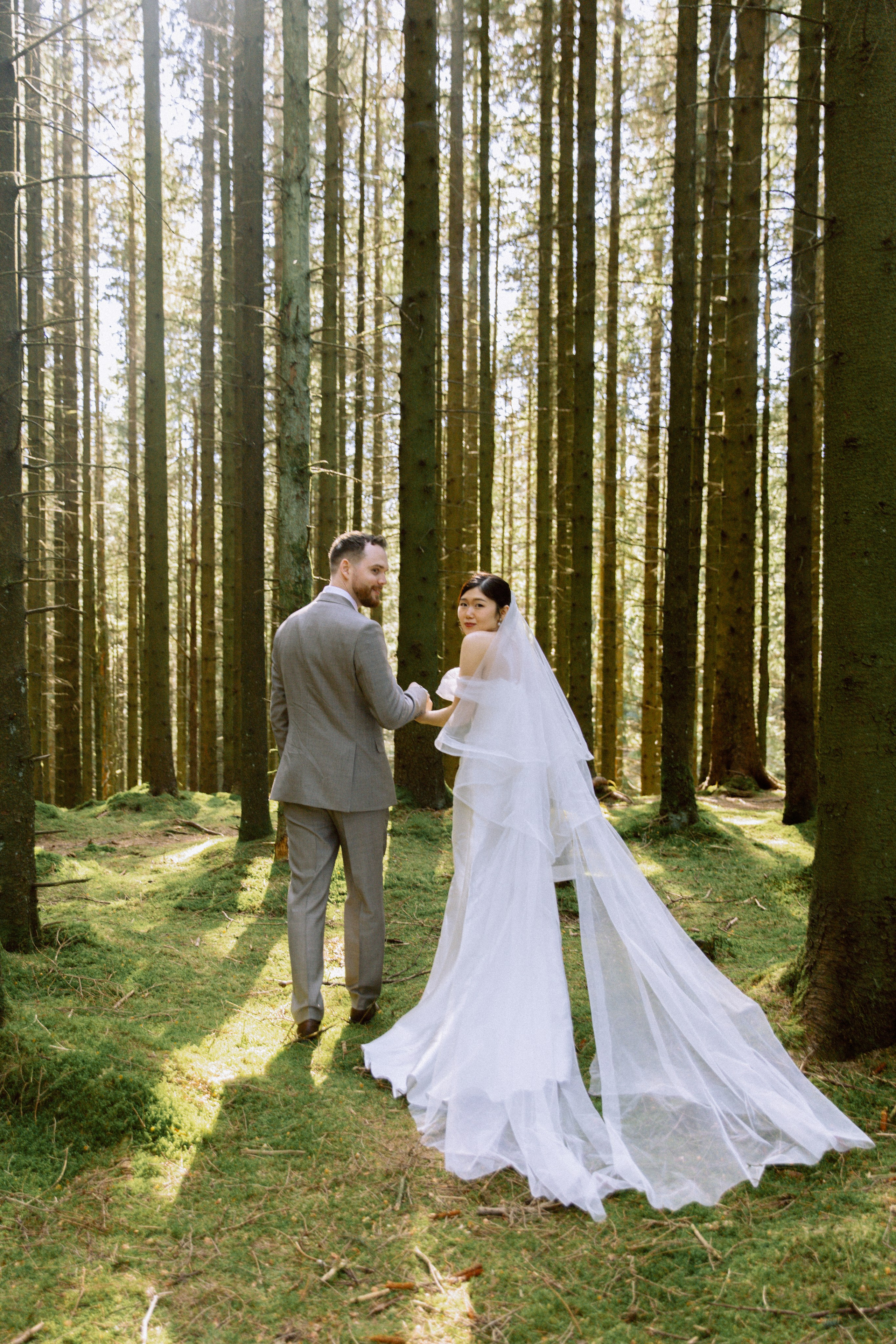 The two of us. Warm family & Wedding stories