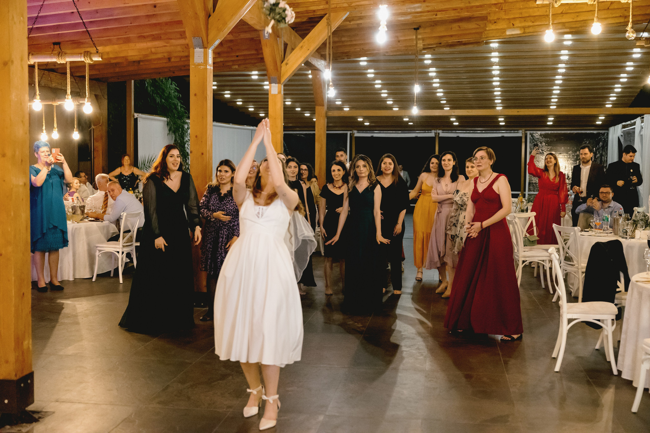 Nuntă de poveste la Cernica: Malina și Alex își spun „DA” înconjurați. MDimaFotoStudio. Fotograf de nuntă, evenimente private și de familie