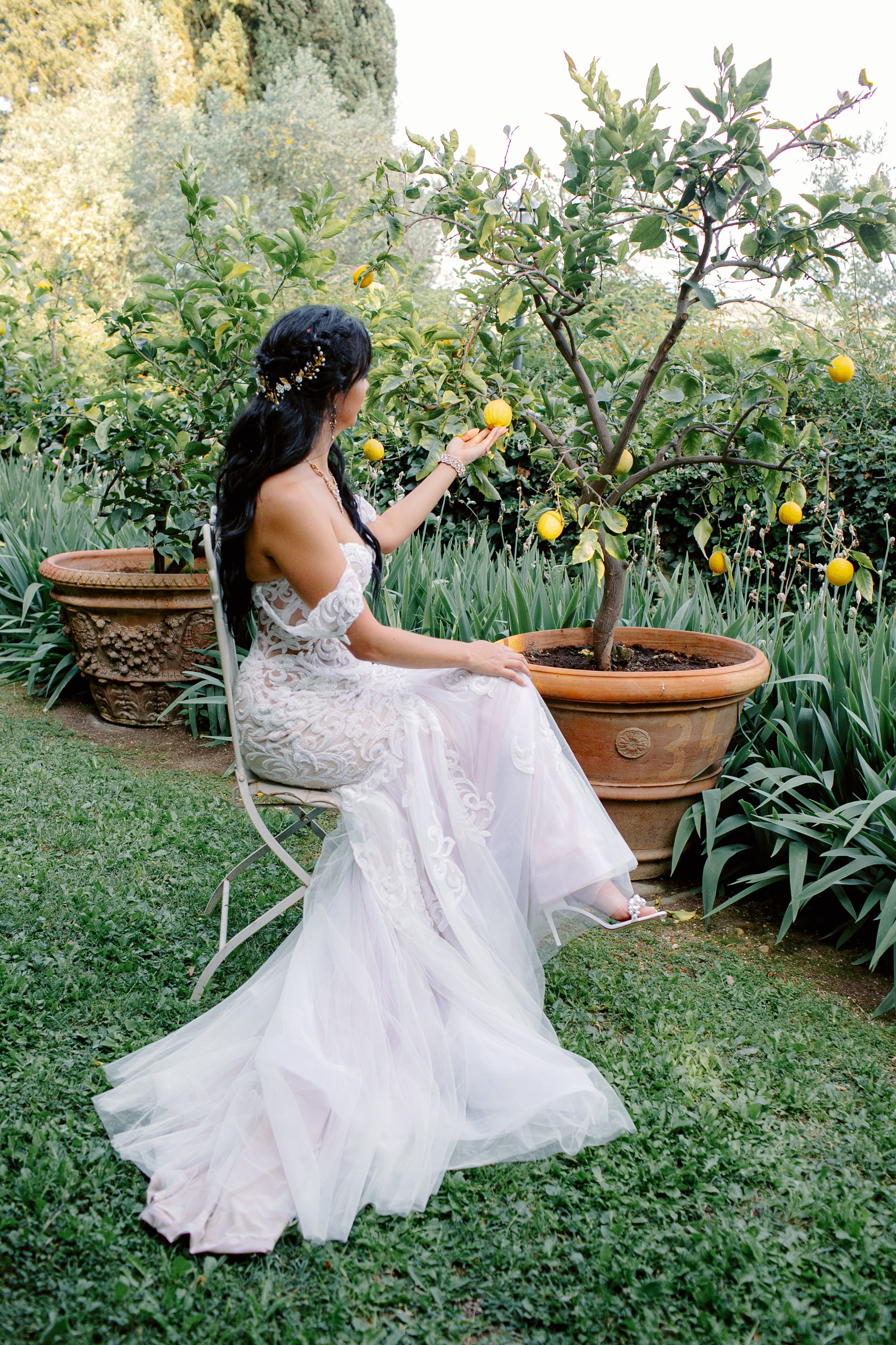 Tuscany Castello di Montegufoni wedding. Iurkovski PHOTOGRAPHY in Europe. Luxury destination weddings and events
