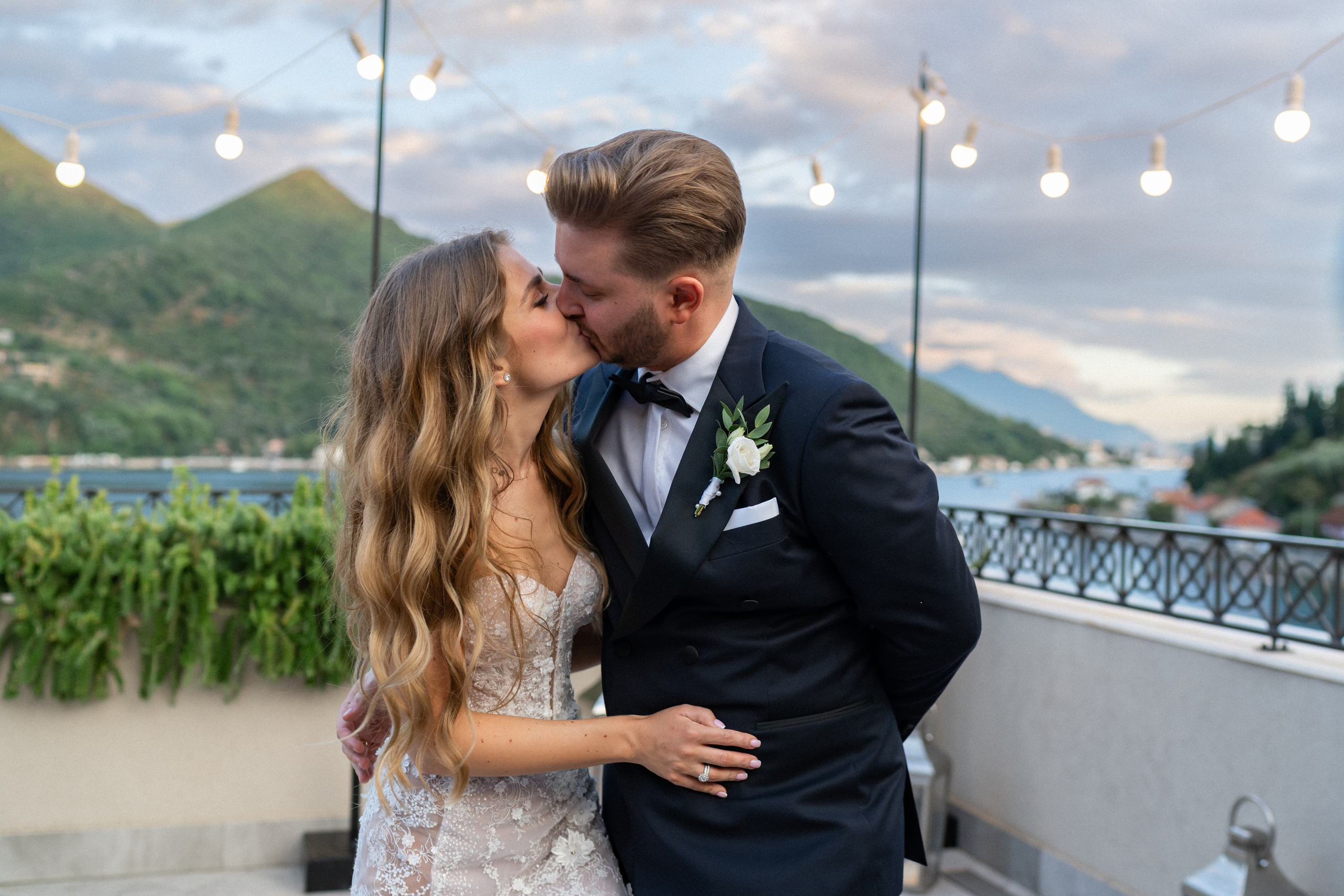 Свадьба в Черногории — Отель Caza Del Mare и фейерверк у моря