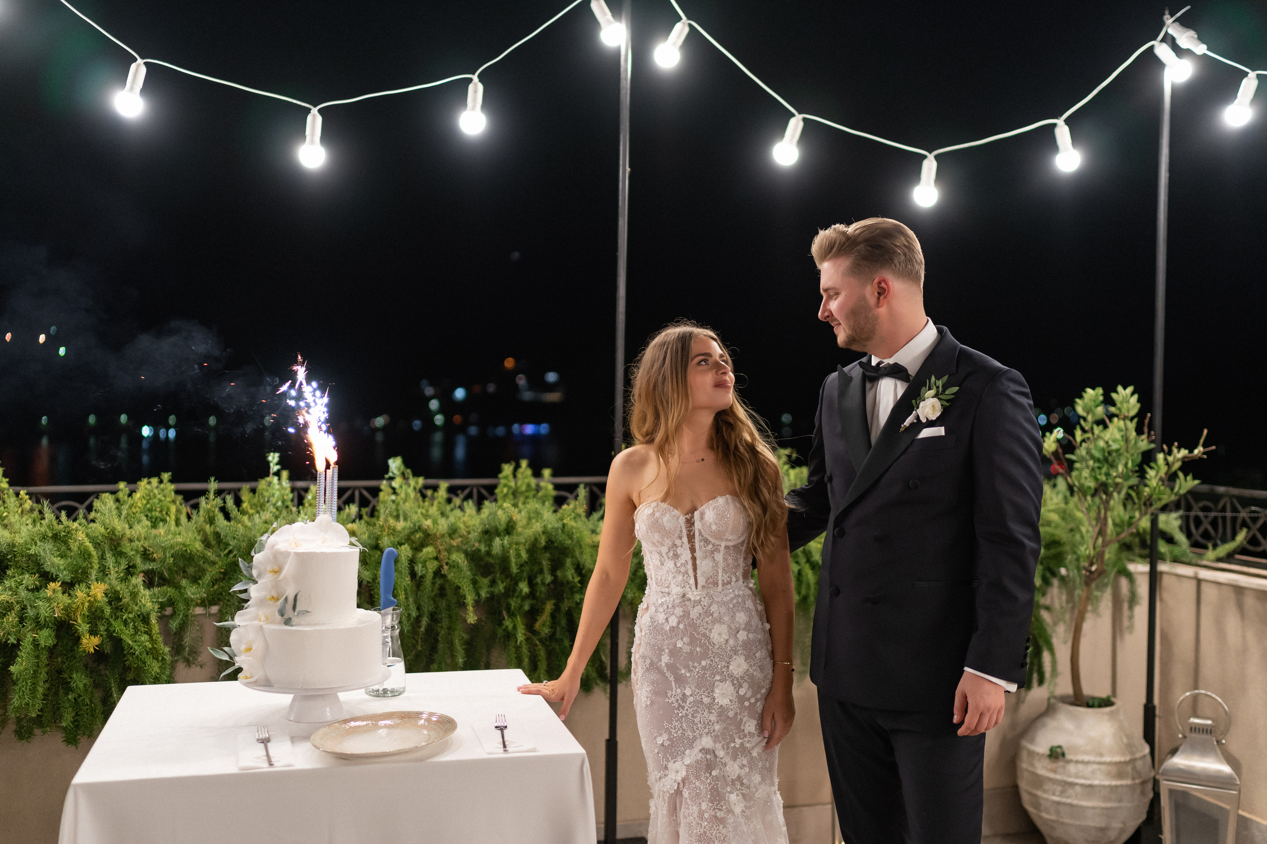 Свадьба в Черногории — Отель Caza Del Mare и фейерверк у моря