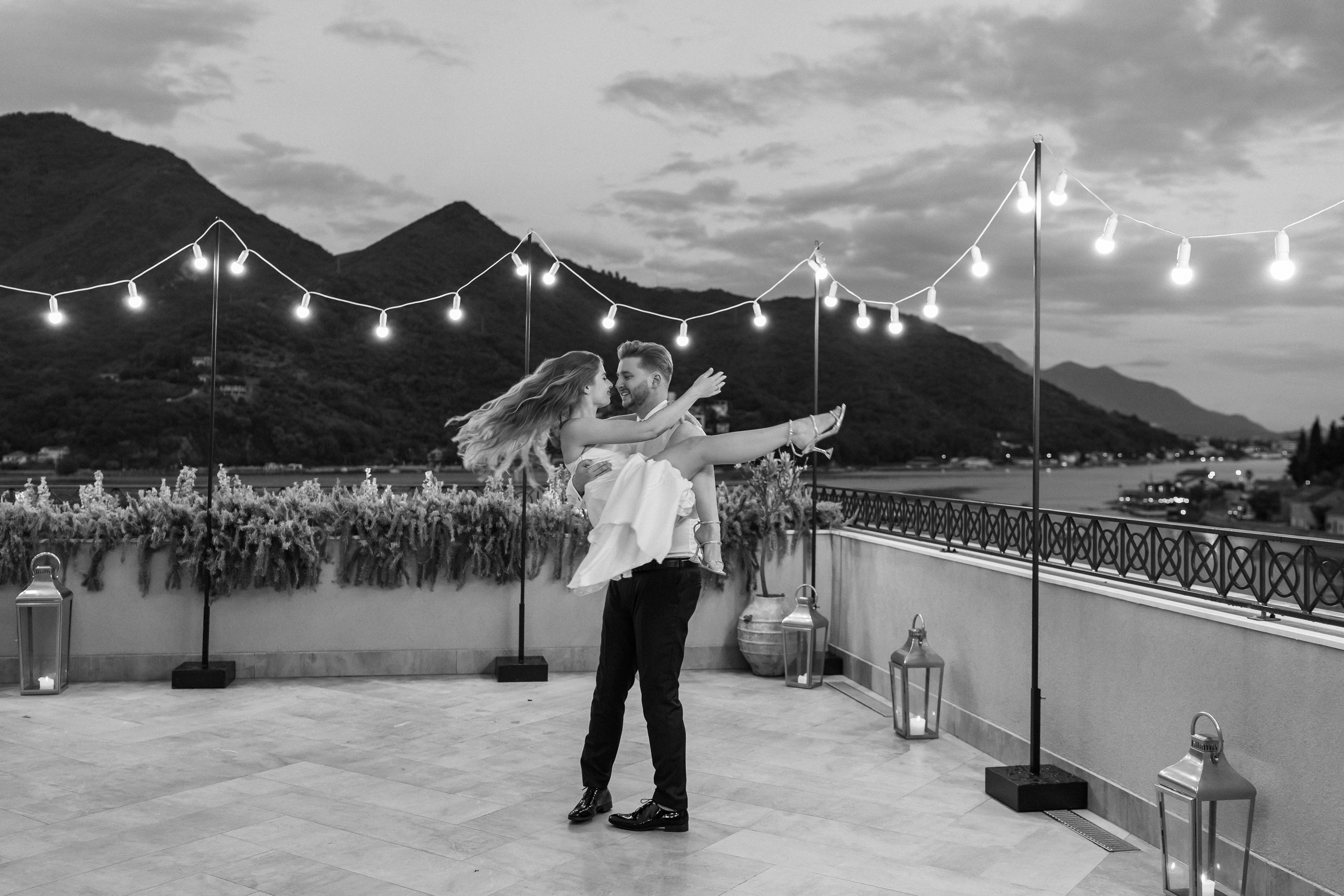 Свадьба в Черногории — Отель Caza Del Mare и фейерверк у моря