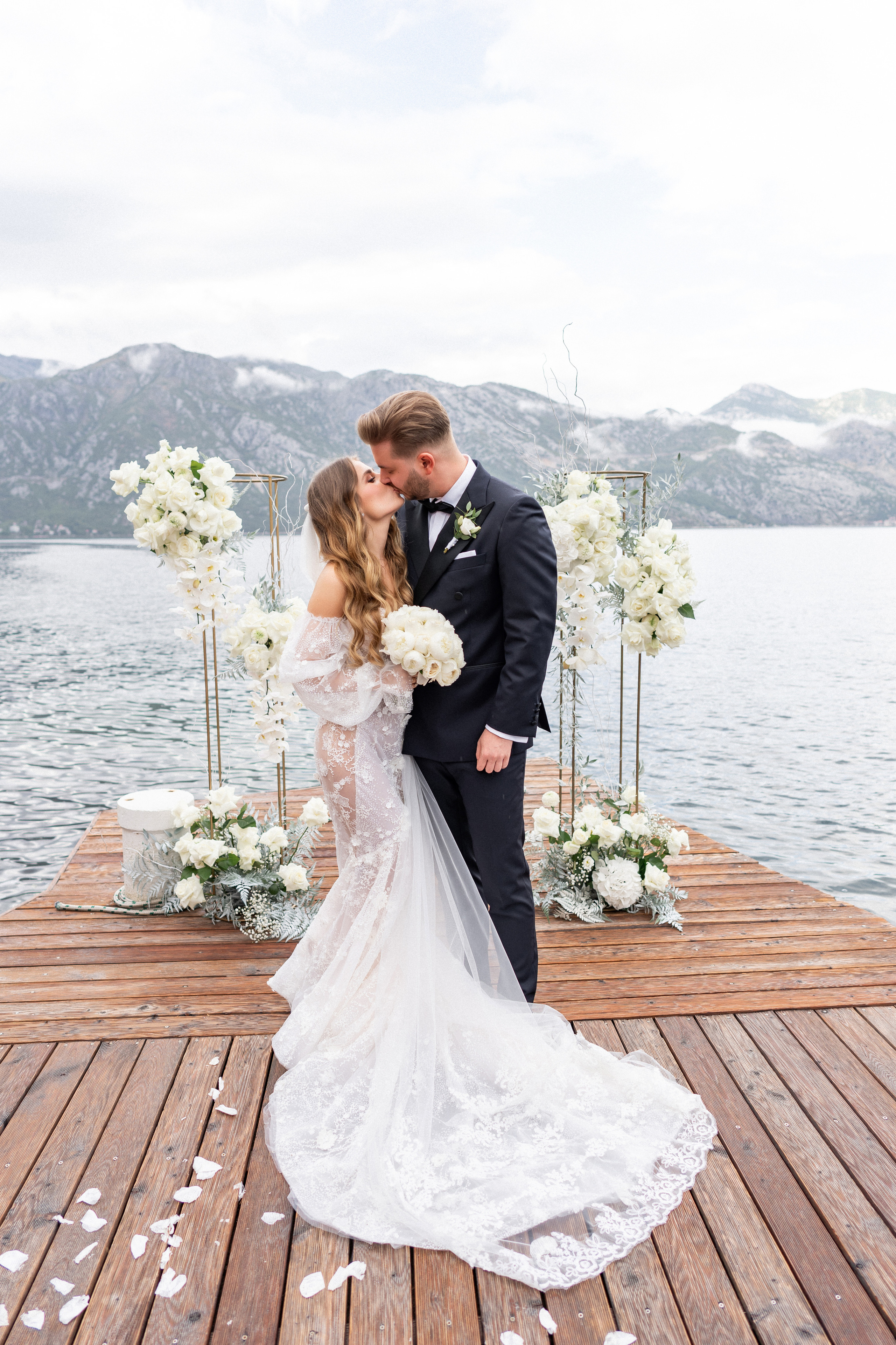 Свадьба в Черногории — Отель Caza Del Mare и фейерверк у моря