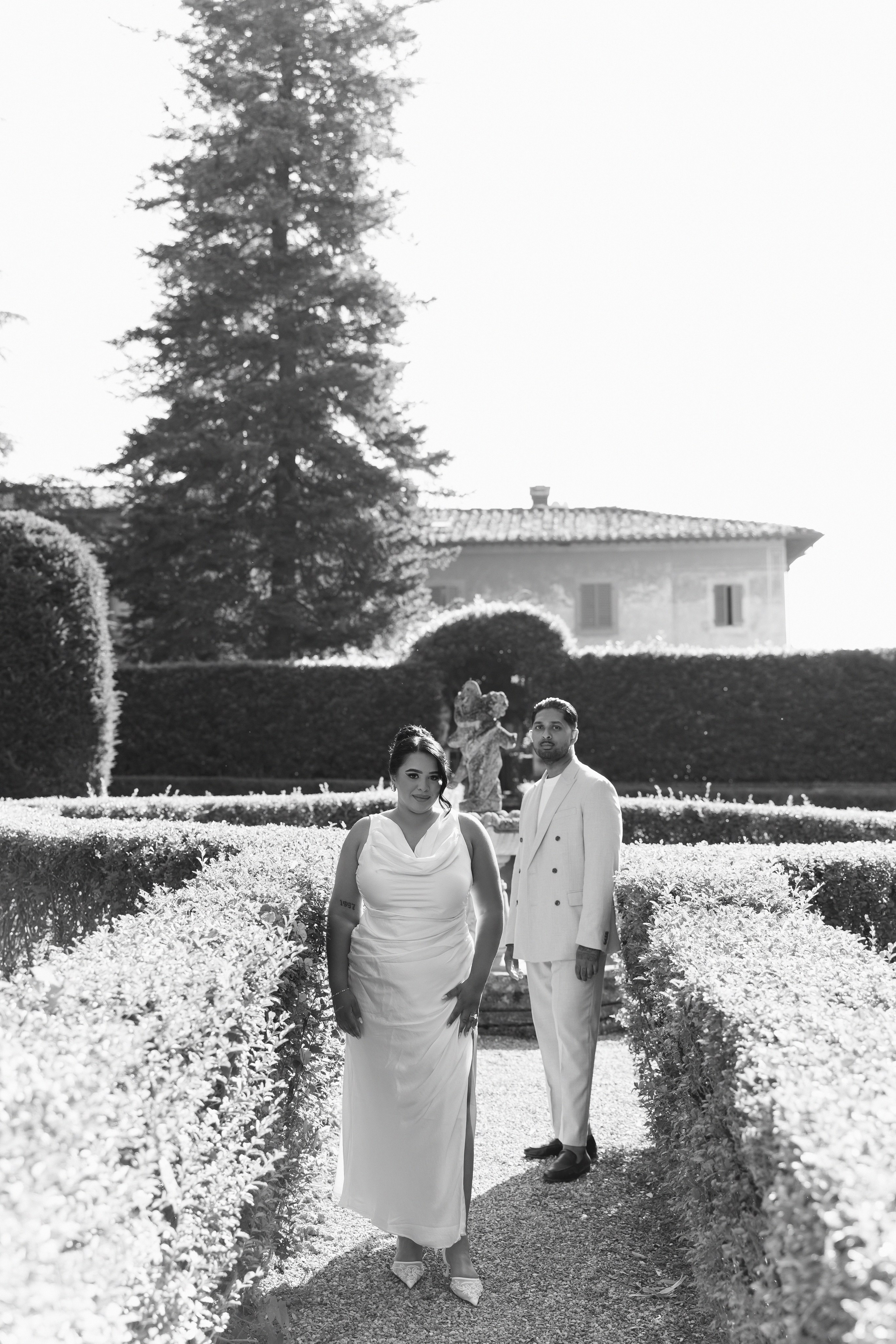 Pre-wedding in Tuscany. Wedding photographer Italy