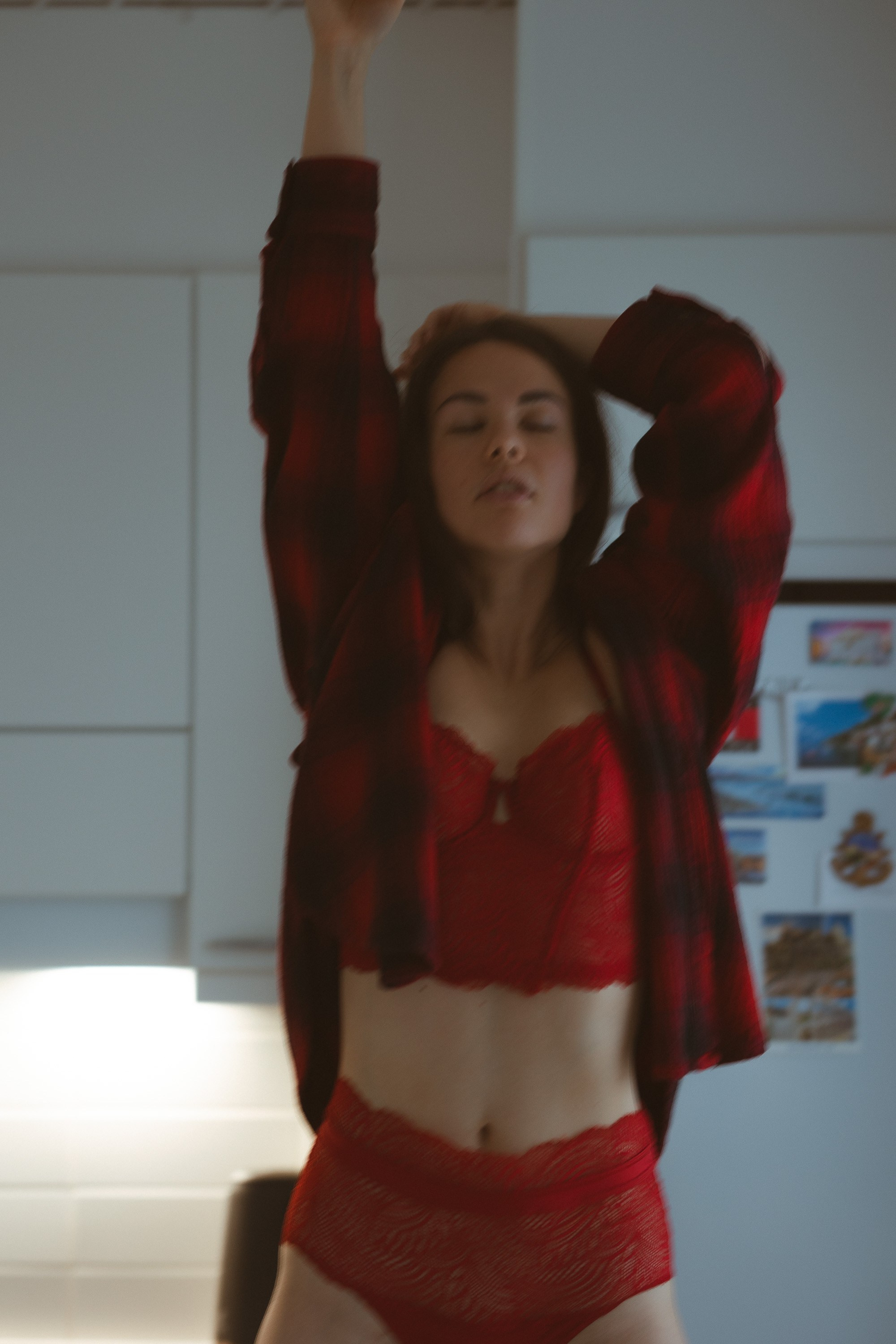 Boudoirkuvaus kotona -kuin tarina. Valokuvaaja Lahti, Helsinki Elena Salonen