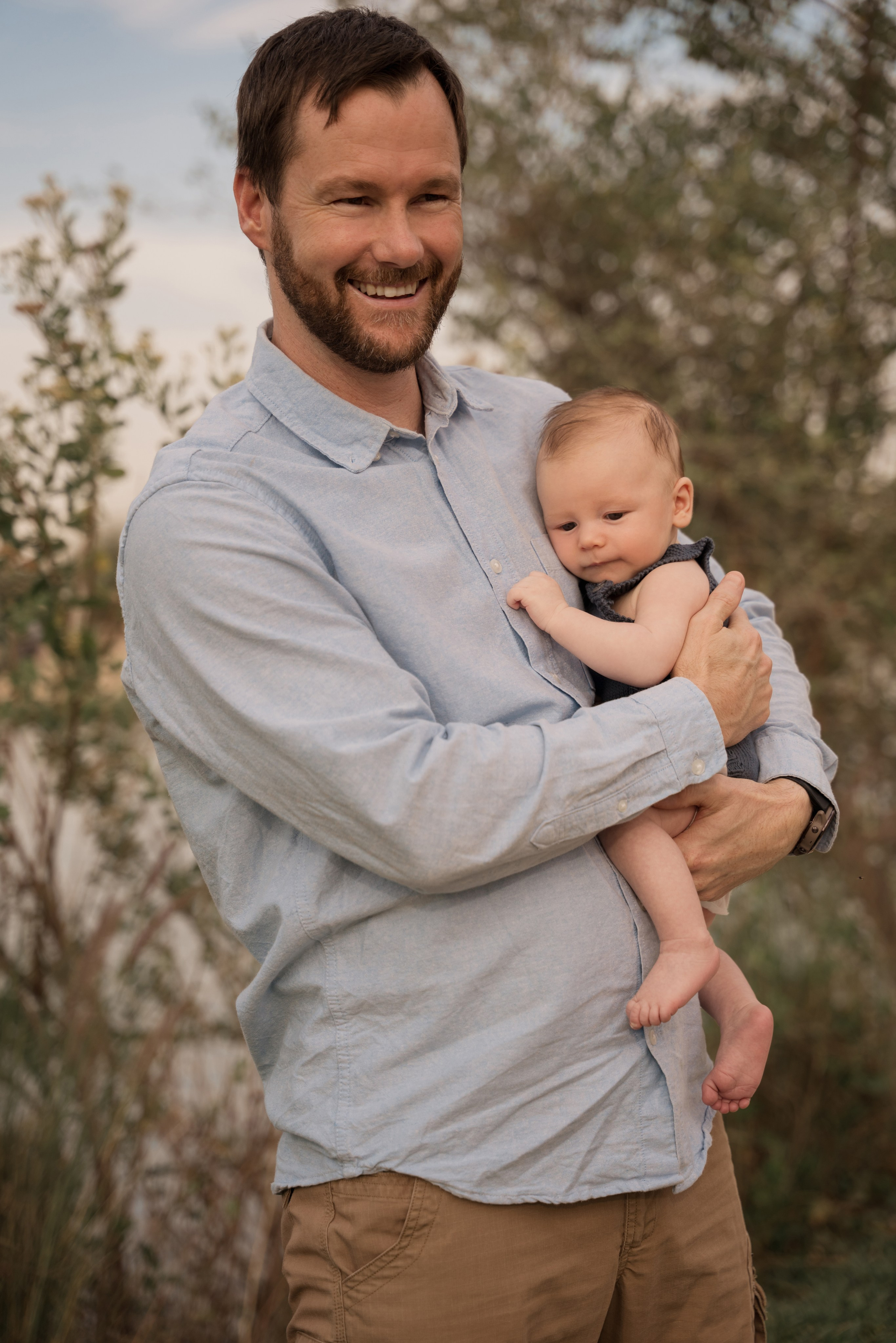 Celebrating 2 months milestone by the lake. Angela Iakovleva — Family Photographer in Dubai