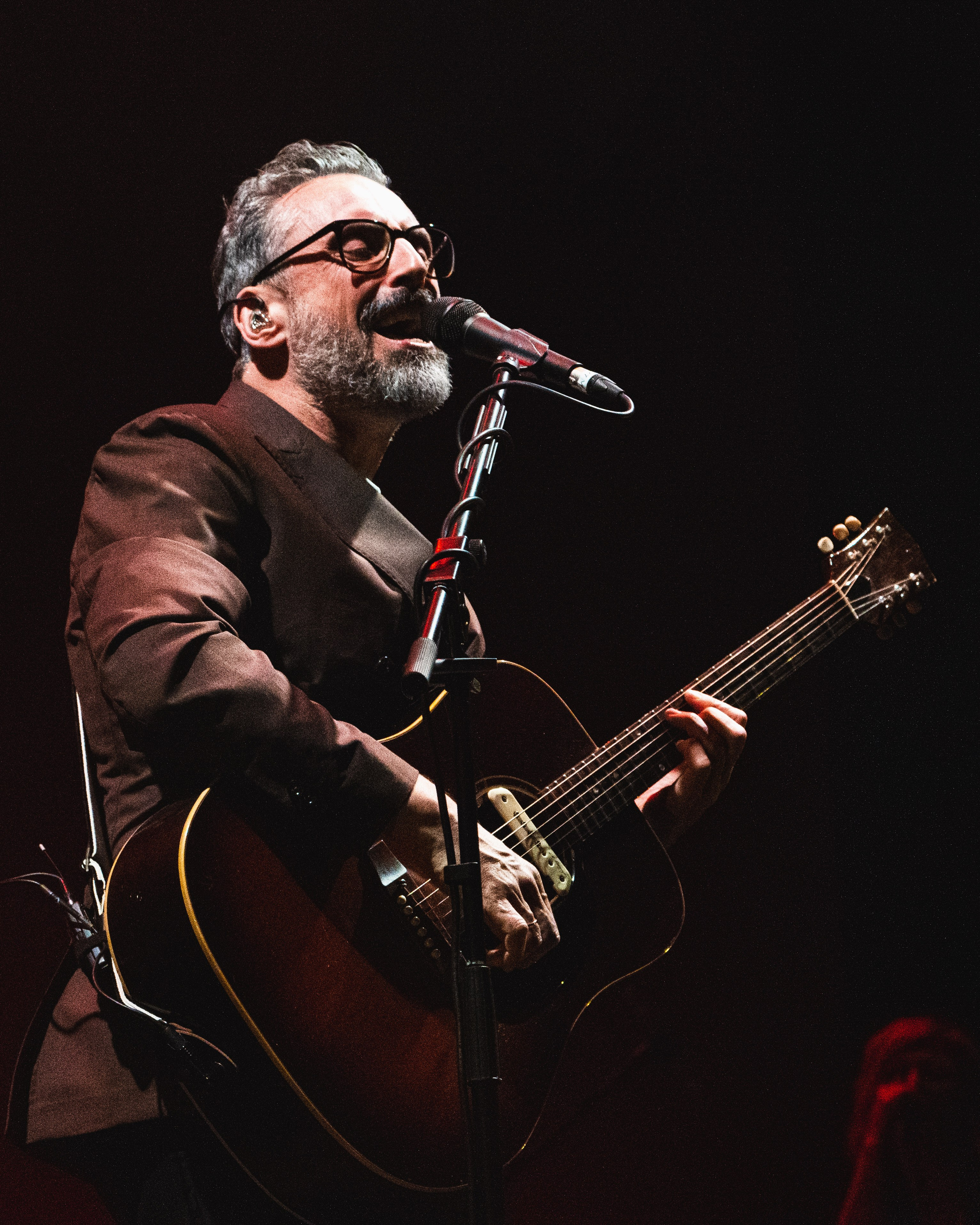 BRUNORI SAS // UNIPOL ARENA BOLOGNA. Francesco Mion // Sport & Live Music Photographer