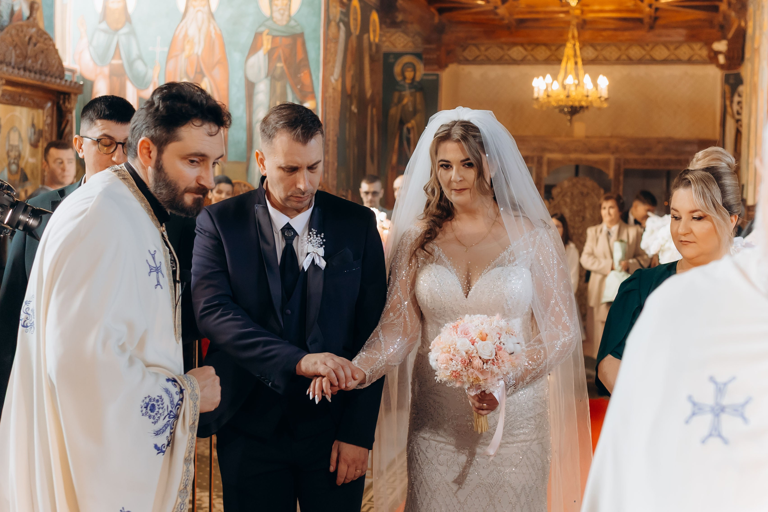 Povestea voastră, regizată de noi |Cristi Turculet Videograf Nuntă Suceava | wedding highlight. Servicii foto-video profesionale, pentru momente de neuitat
