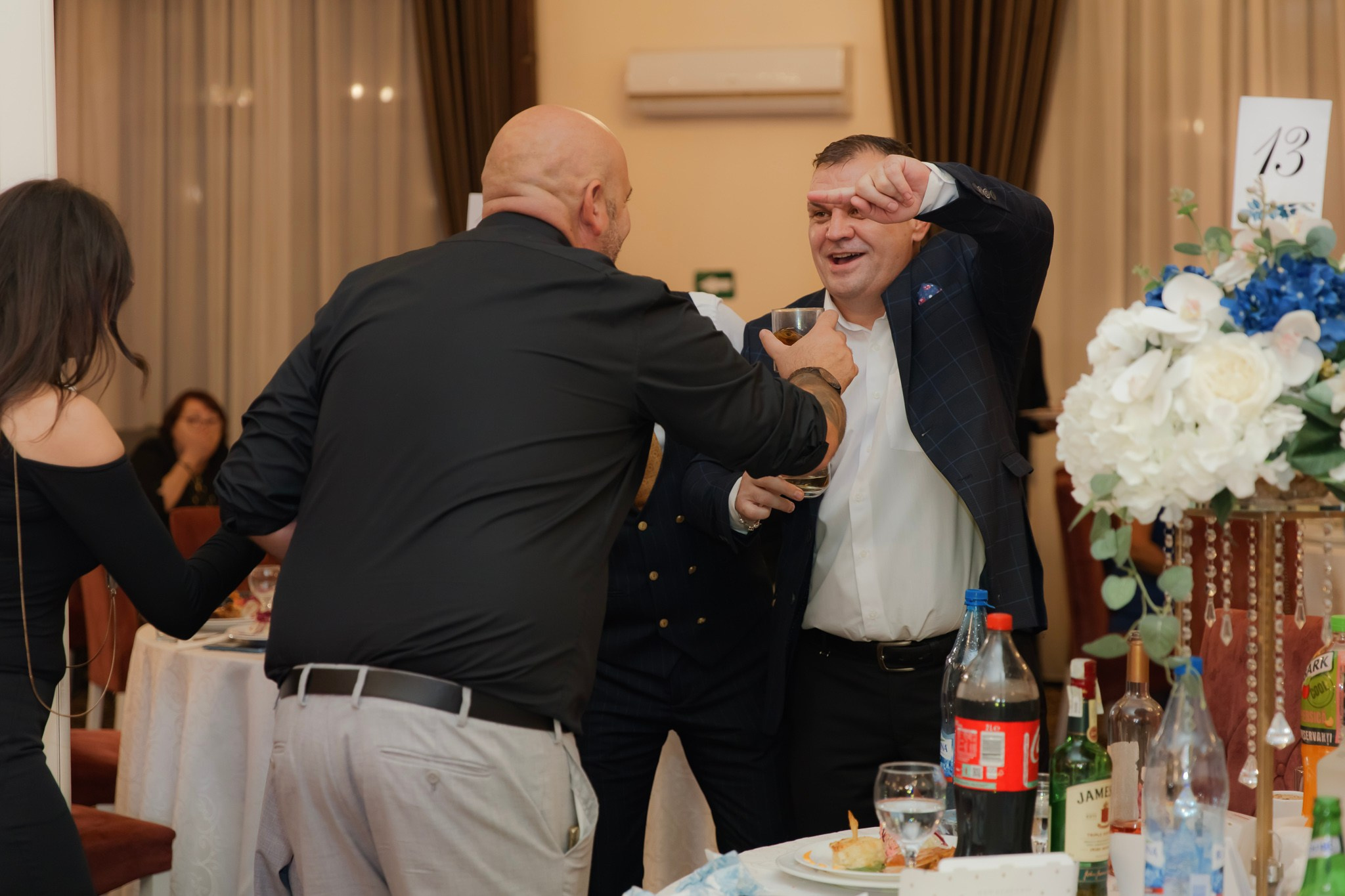 Mihai & Oana. Servicii foto-video profesionale, pentru momente de neuitat