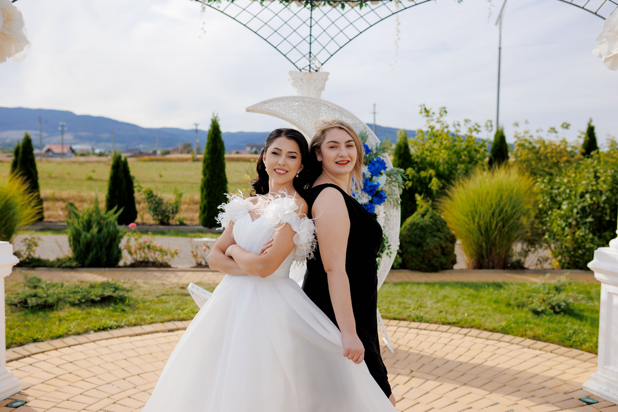 Loredana & Emilian – Ziua Nunții | Videografie - fotografie Botez Suceava, Iași, Botoșani. Servicii foto-video profesionale, pentru momente de neuitat
