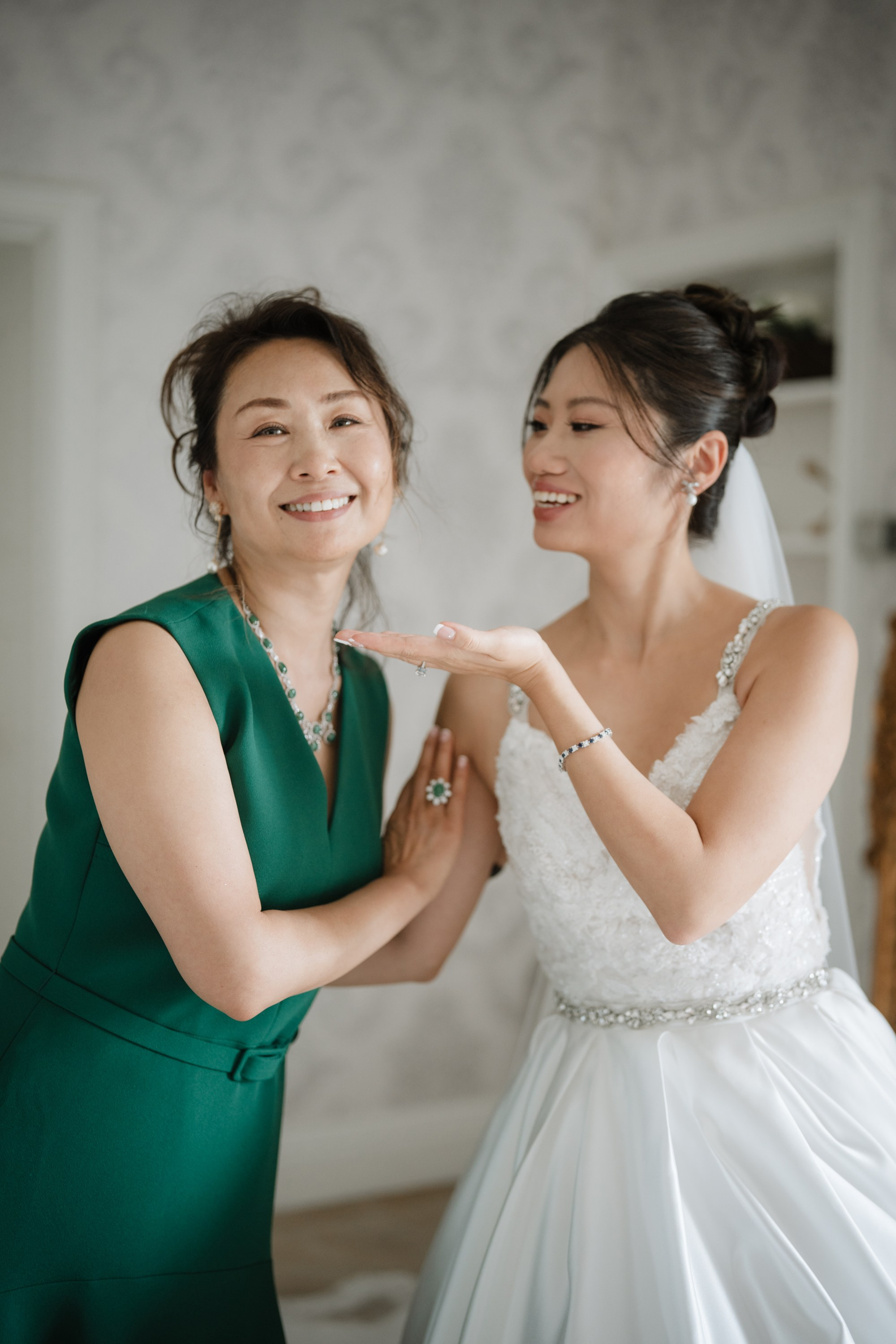 A stunning wedding with Asian style. Portrait and wedding photographer in New York