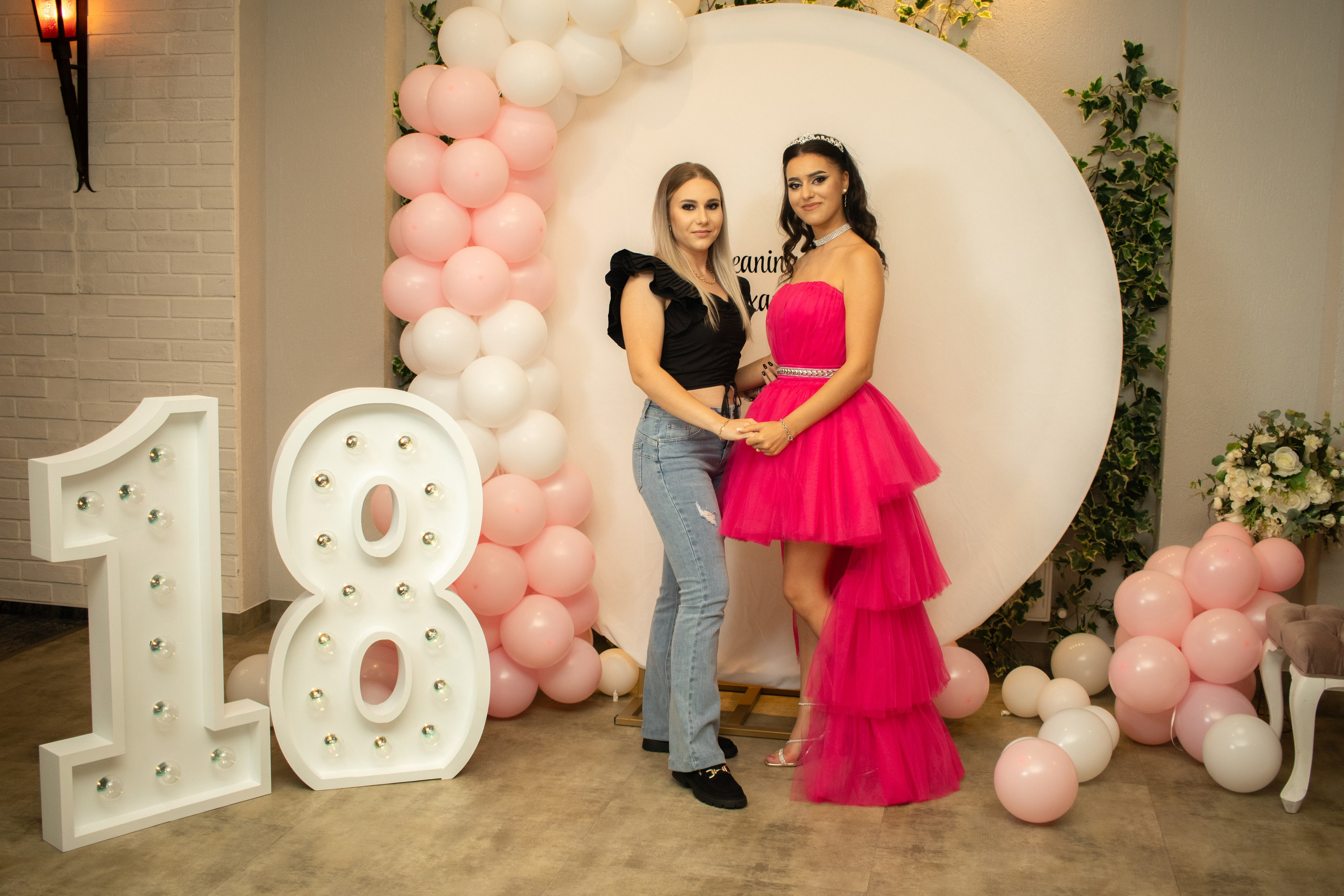 Geanina. Fotograf si videograf — evenimente si studio