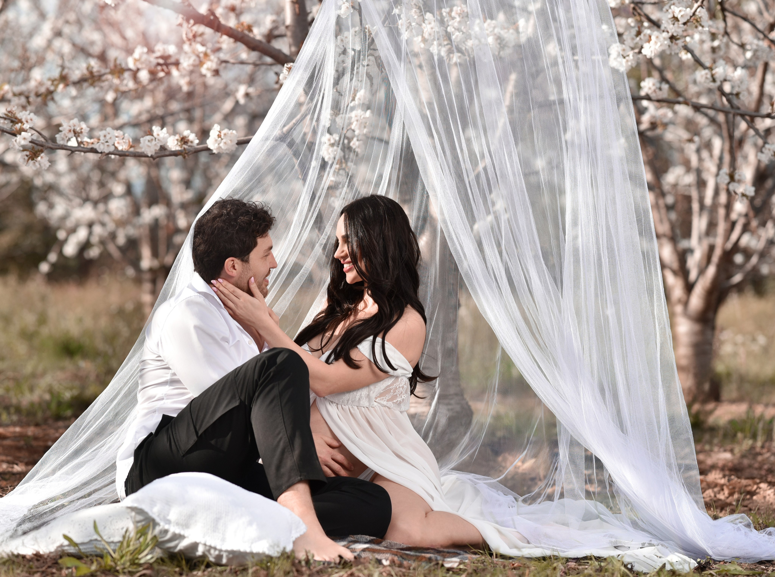 Séance photo de grossesse, séance photo de maternité  à Béziers. Photographe Professionnel à Béziers et Montpellier – Mariages, Portraits et Vidéos Aériennes