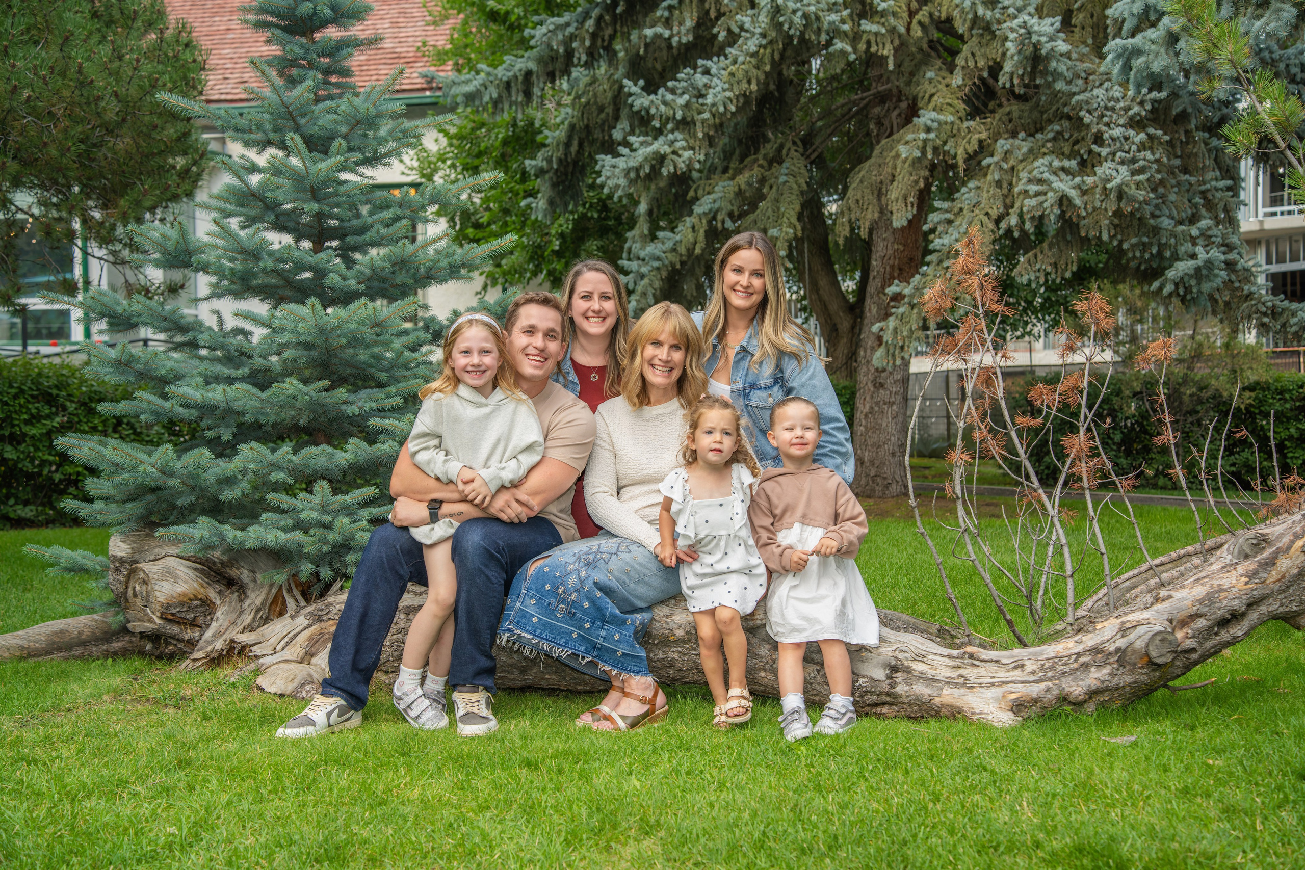 Cathy’s Family — Calgary Mini Session