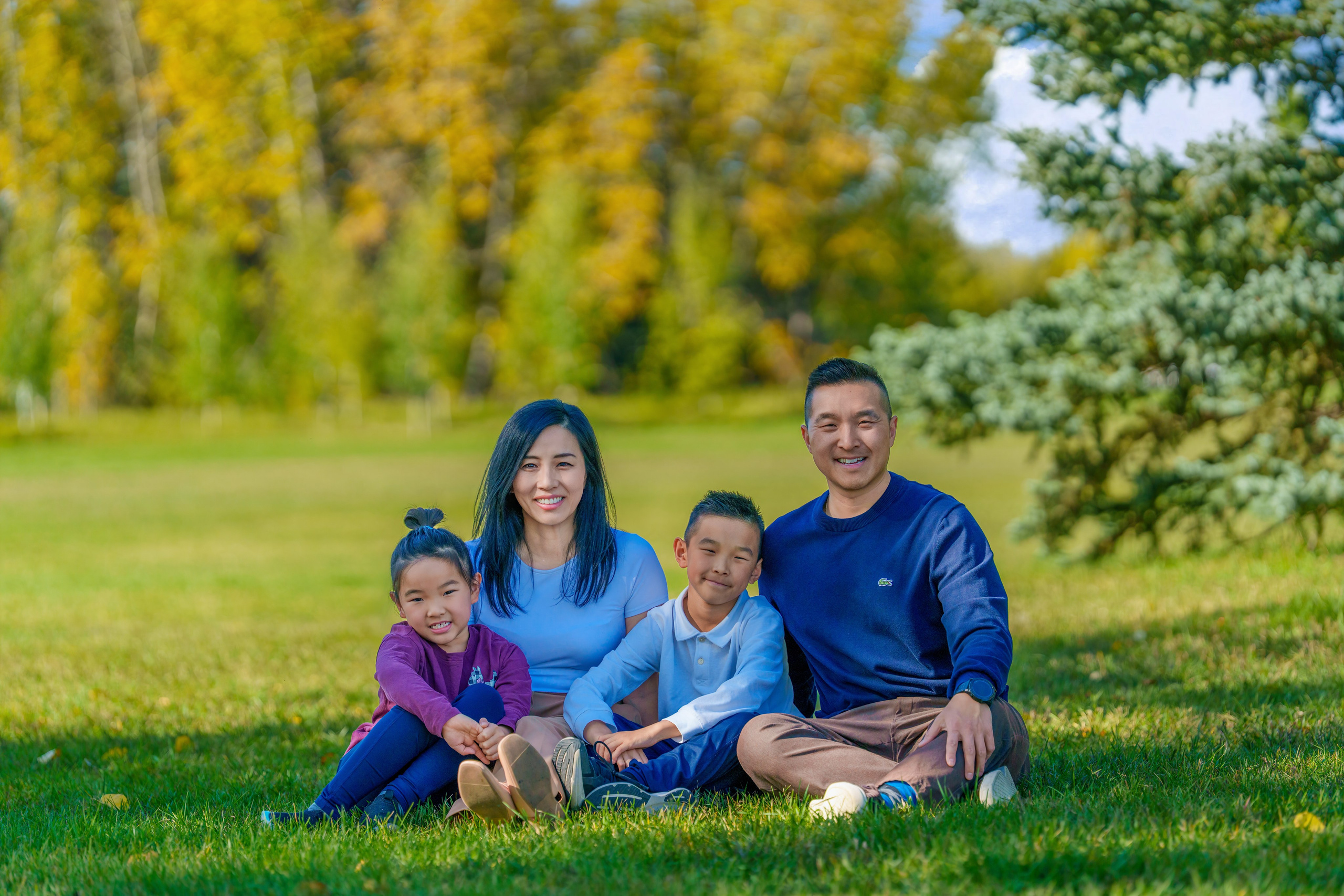 Sarah’s Family. Engagement, Wedding & Family Photographer in Calgary | allo Photography