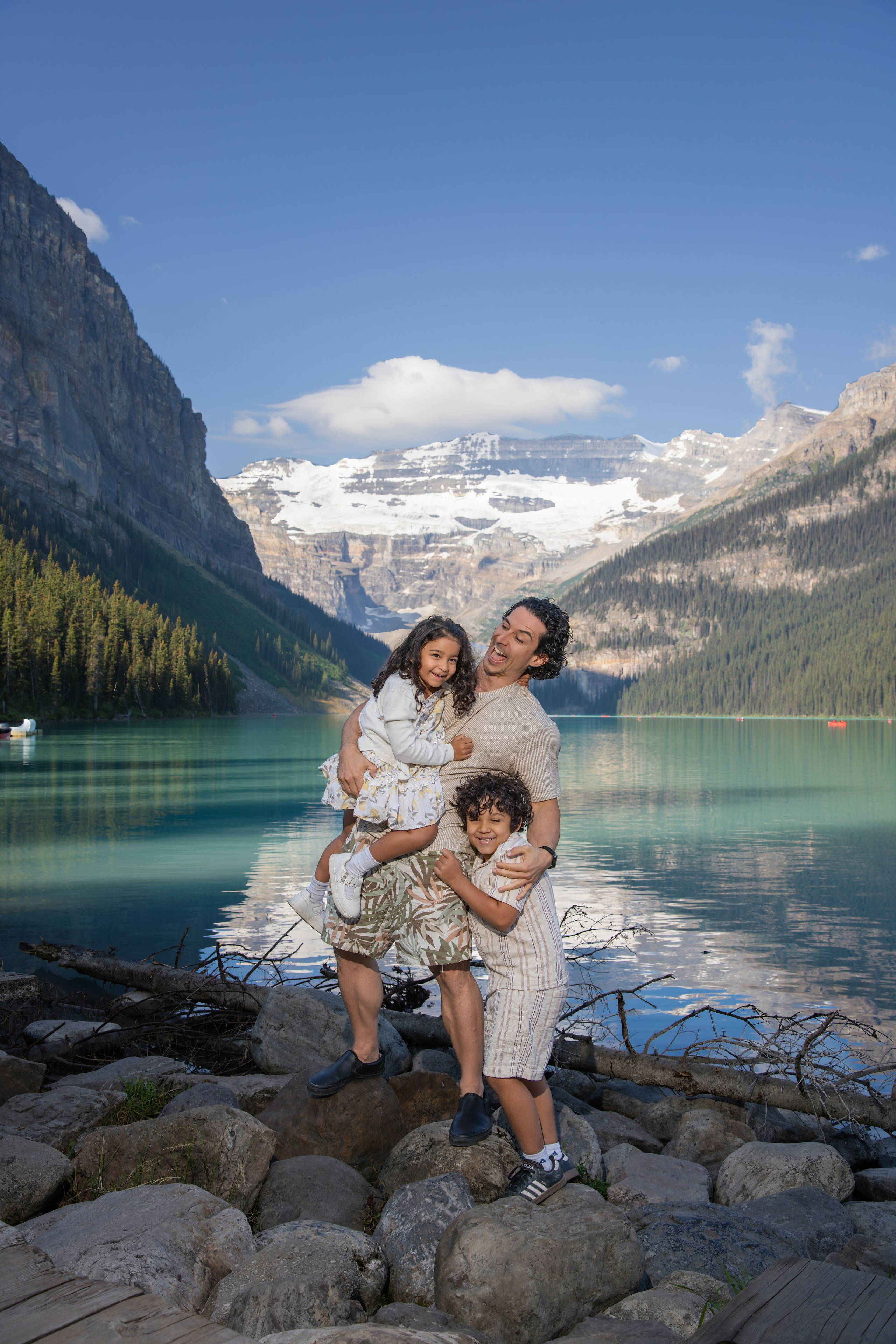 Nalini’s Family. Engagement, Wedding & Family Photographer in Calgary | allo Photography