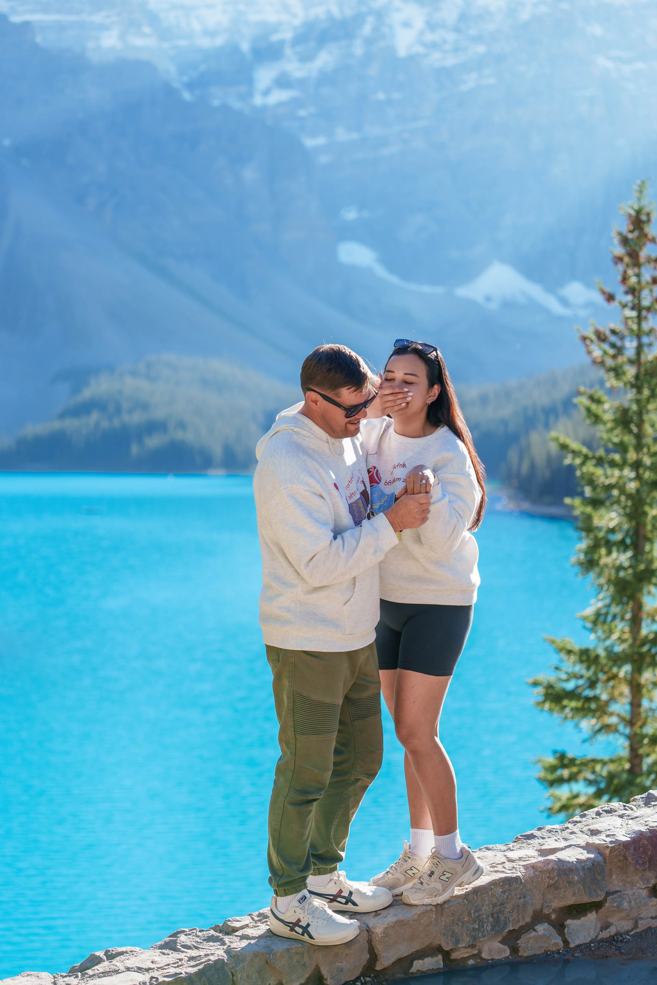 Justin & Kat — Surprise Proposal / Moraine Lake, Banff