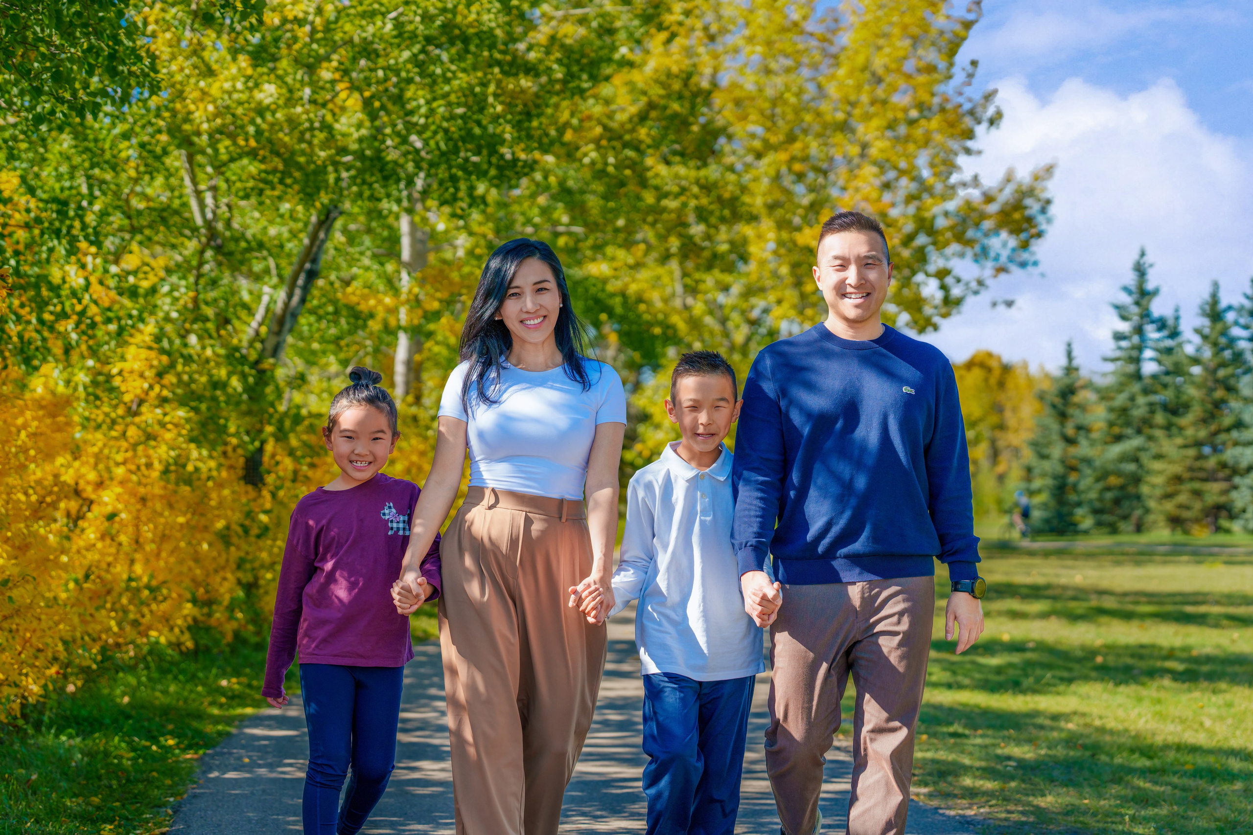 Sarah’s Family. Engagement, Wedding & Family Photographer in Calgary | allo Photography