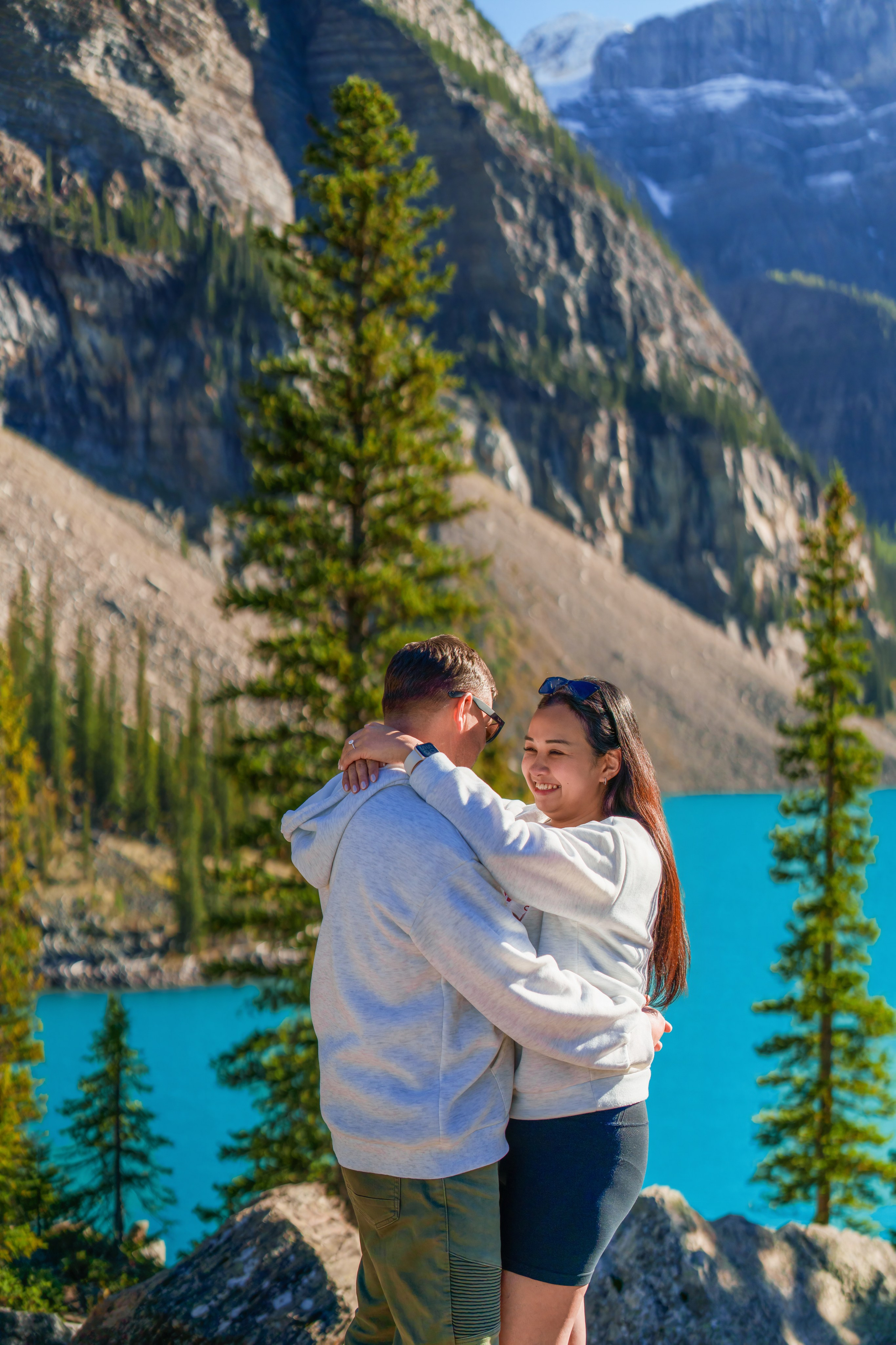Justin & Kat — Surprise Proposal / Moraine Lake, Banff