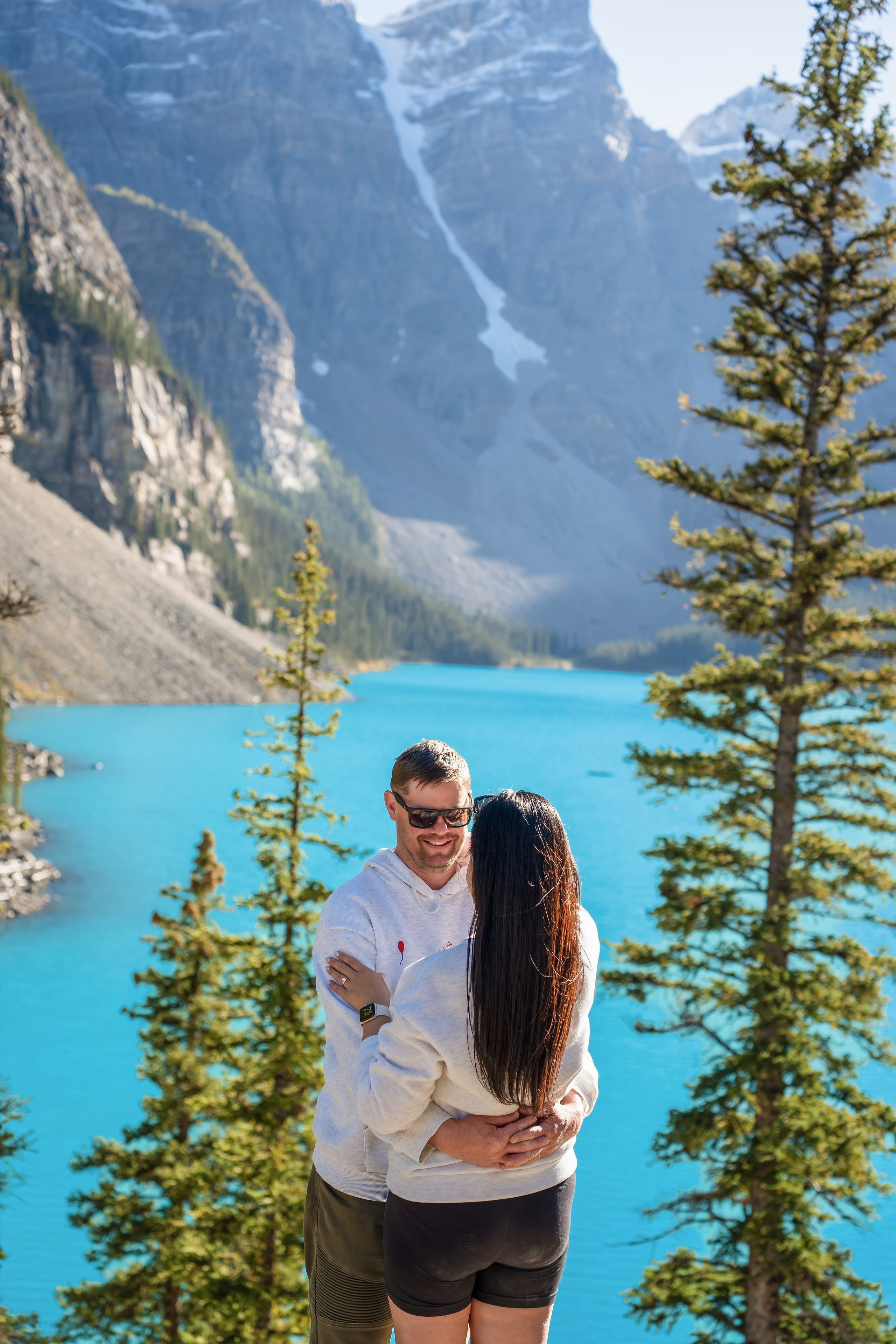 Justin & Kat — Surprise Proposal / Moraine Lake, Banff