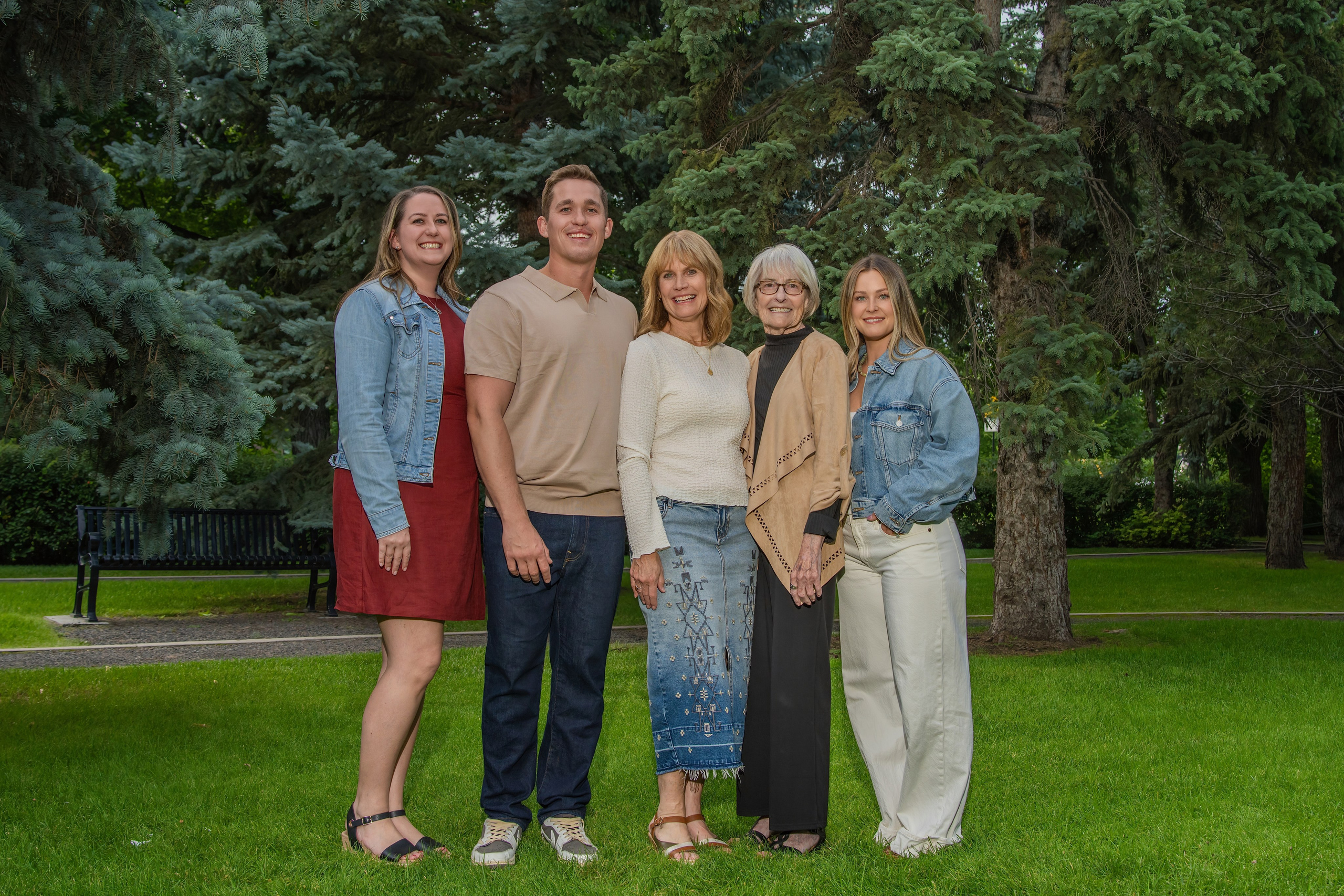 Cathy’s Family — Calgary Mini Session