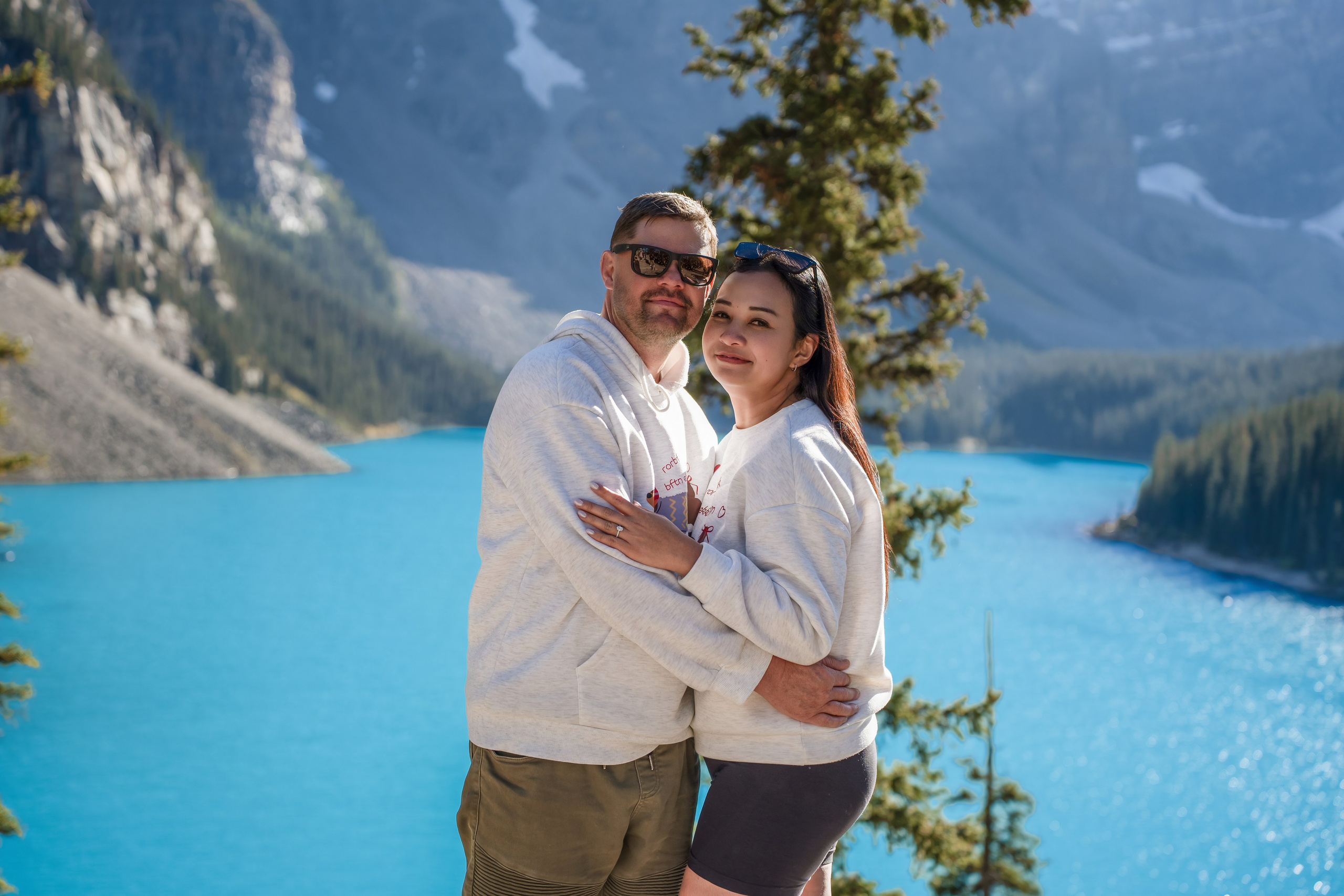 Justin & Kat — Surprise Proposal / Moraine Lake, Banff