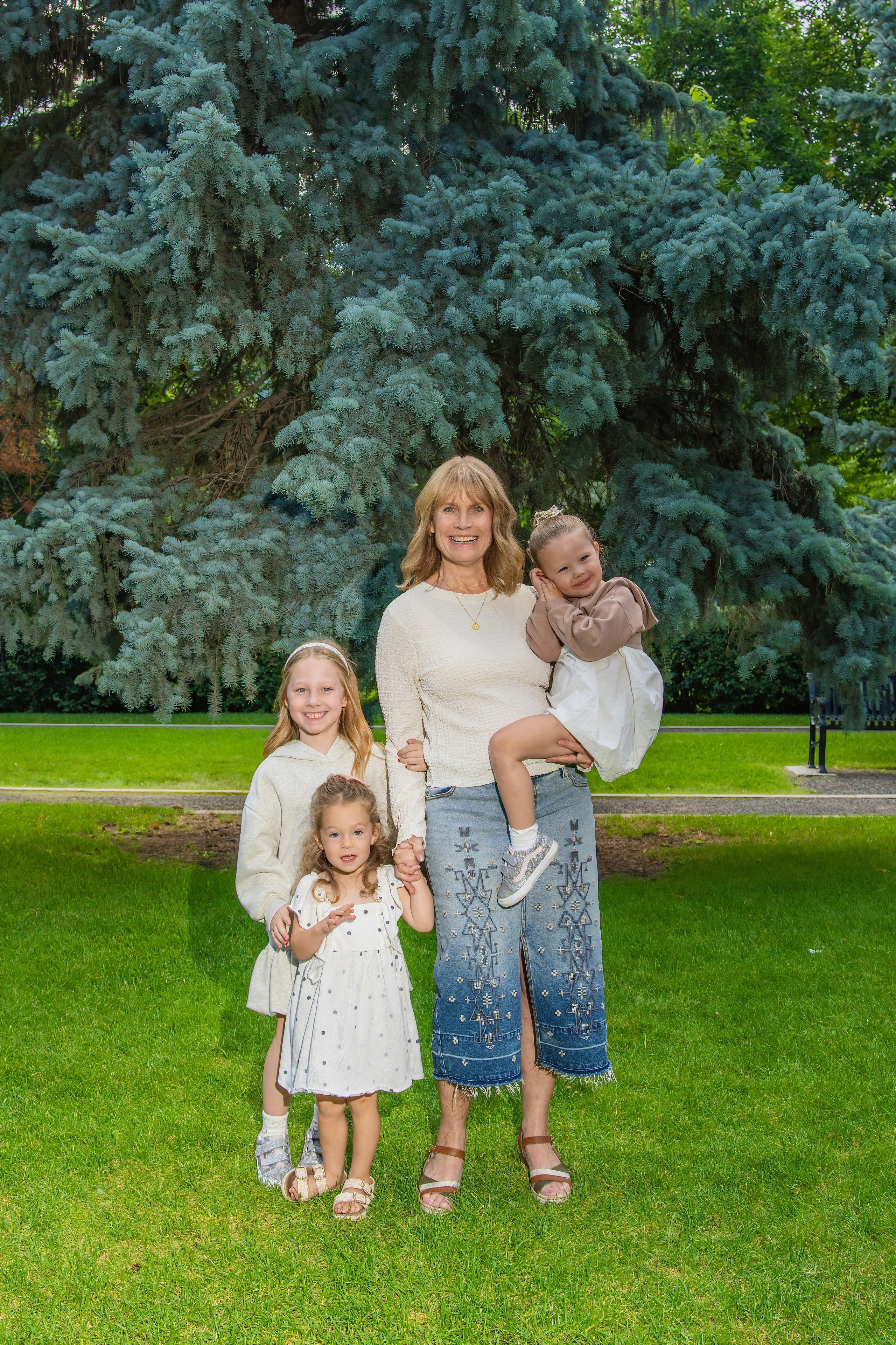 Cathy’s Family — Calgary Mini Session