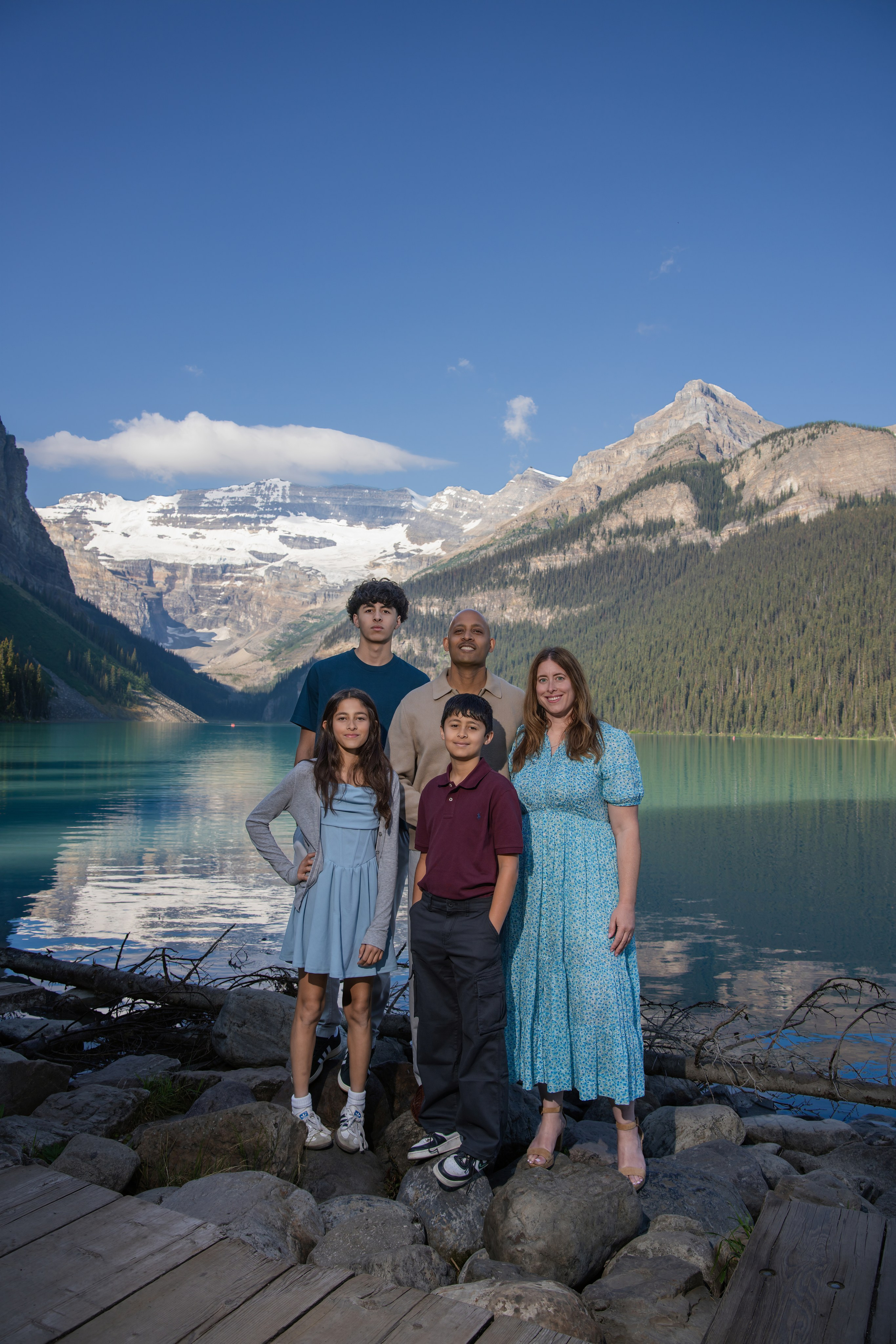 Nalini’s Family. Engagement, Wedding & Family Photographer in Calgary | allo Photography