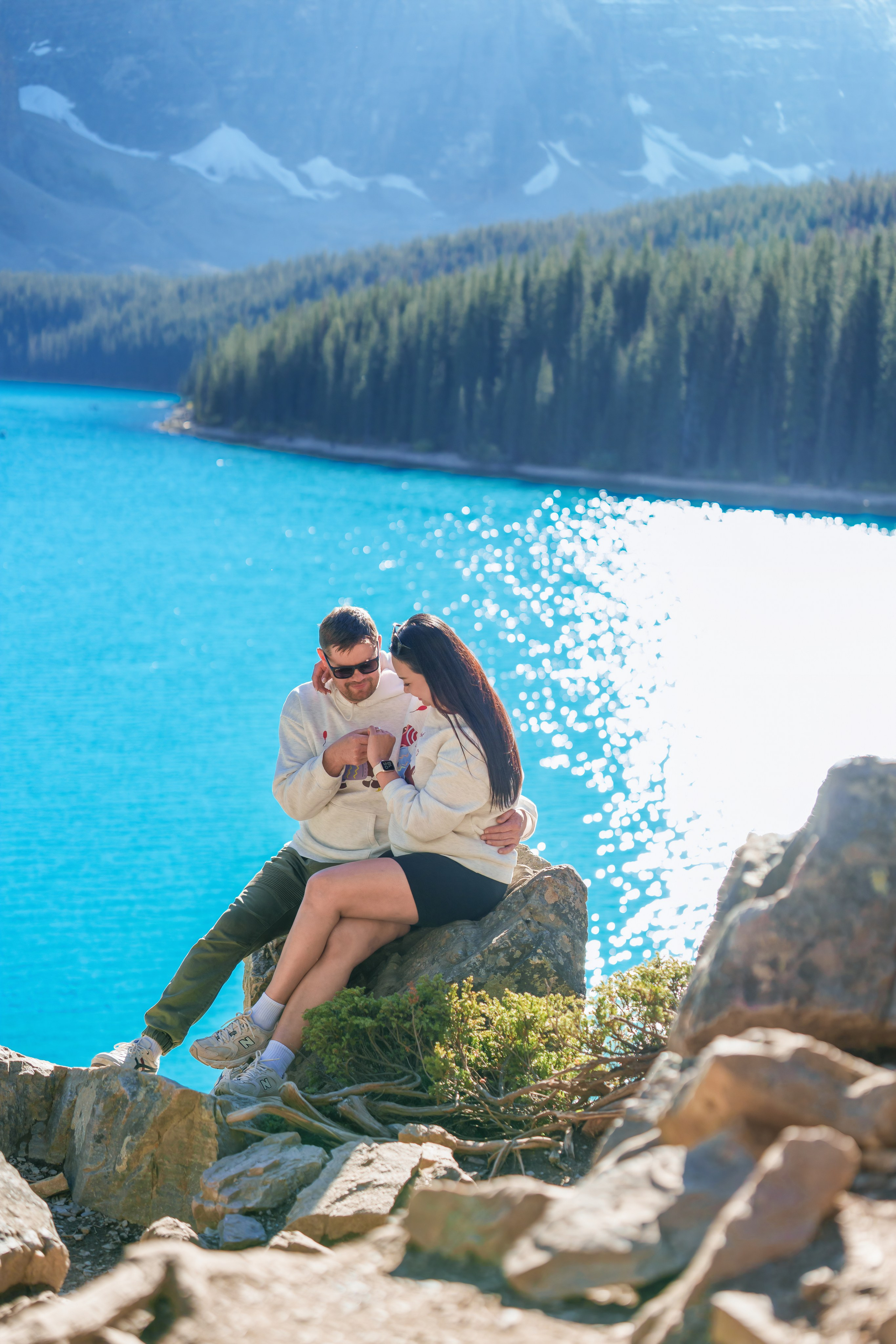 Justin & Kat — Surprise Proposal / Moraine Lake, Banff