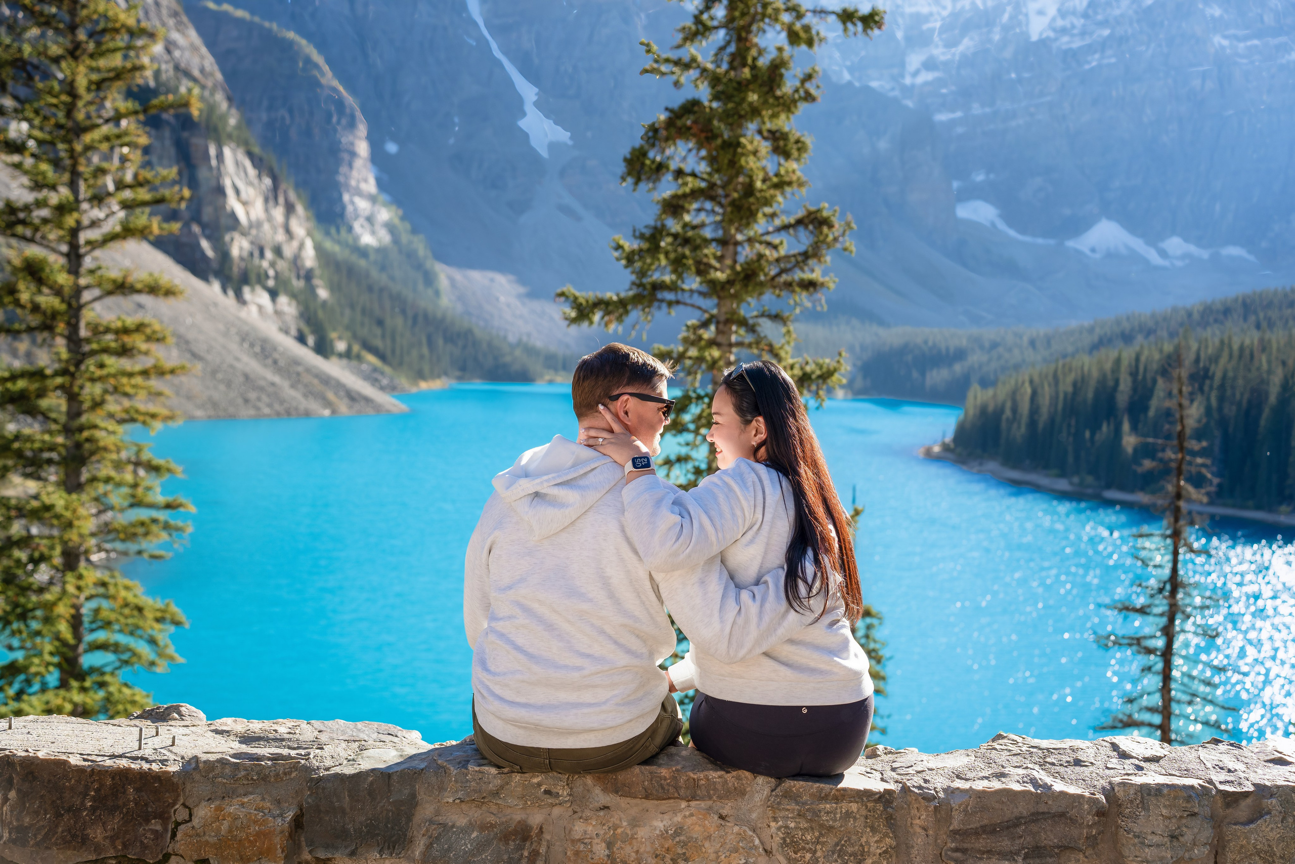 Justin & Kat — Surprise Proposal / Moraine Lake, Banff