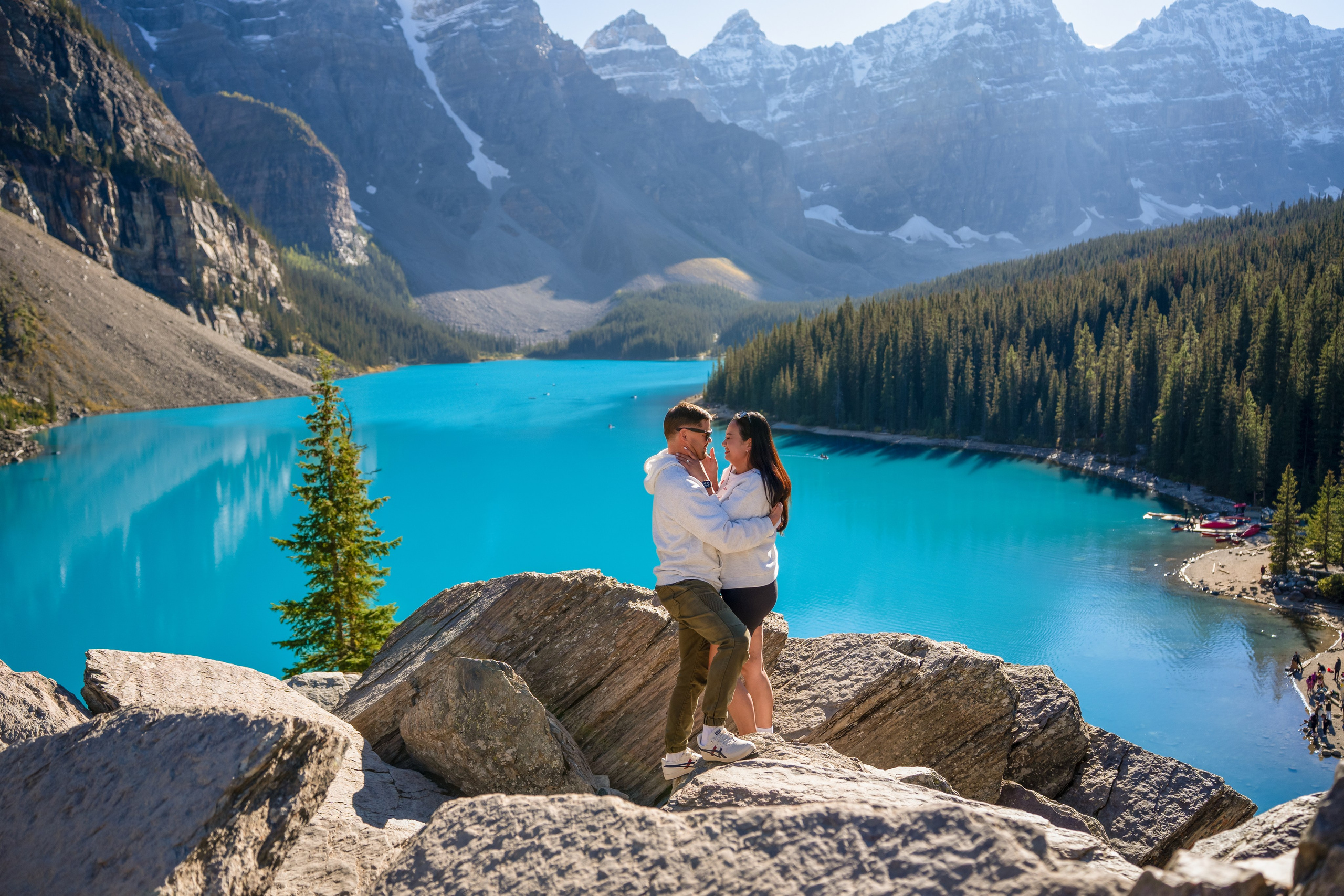 Justin & Kat — Surprise Proposal / Moraine Lake, Banff