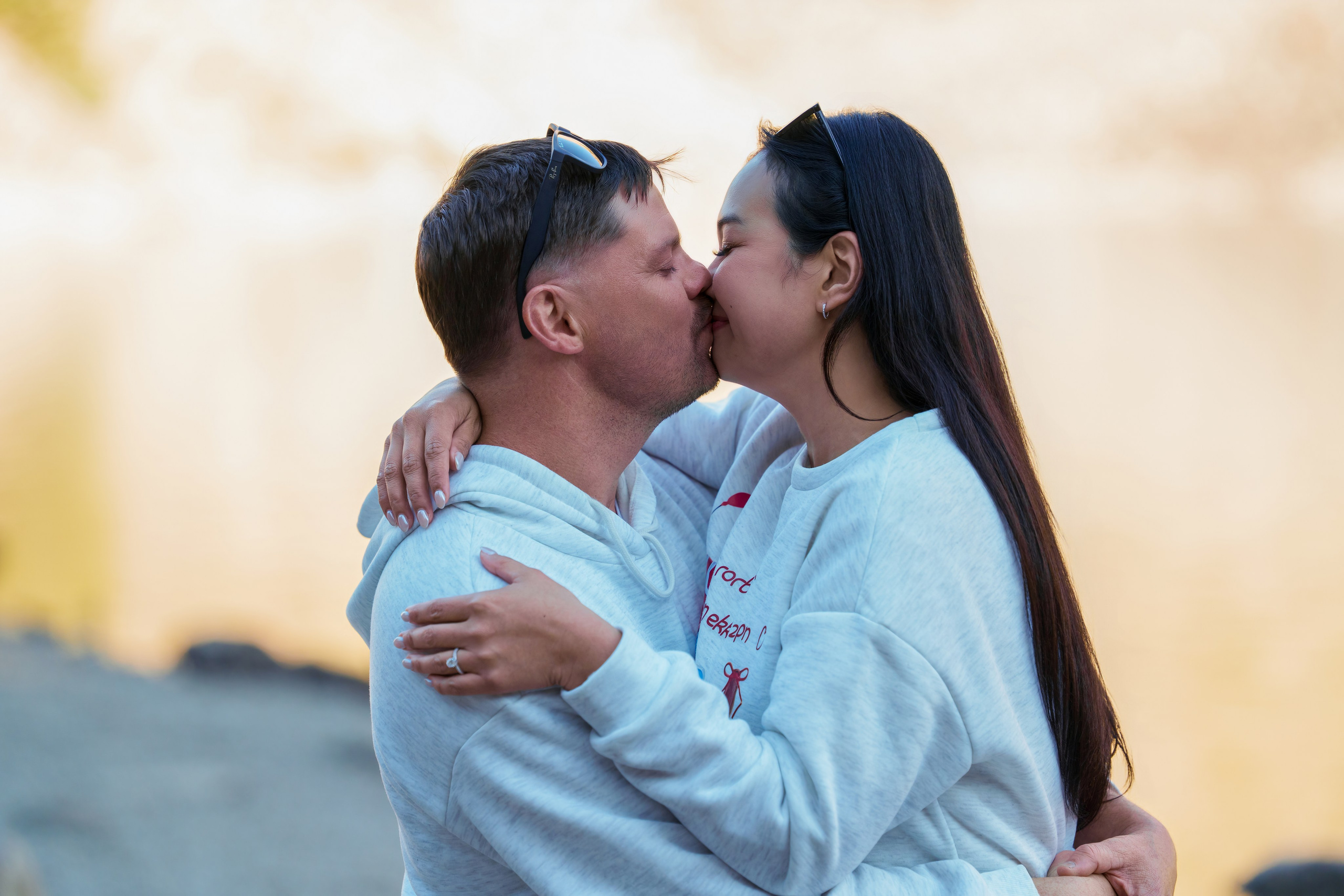 Justin & Kat — Surprise Proposal / Moraine Lake, Banff