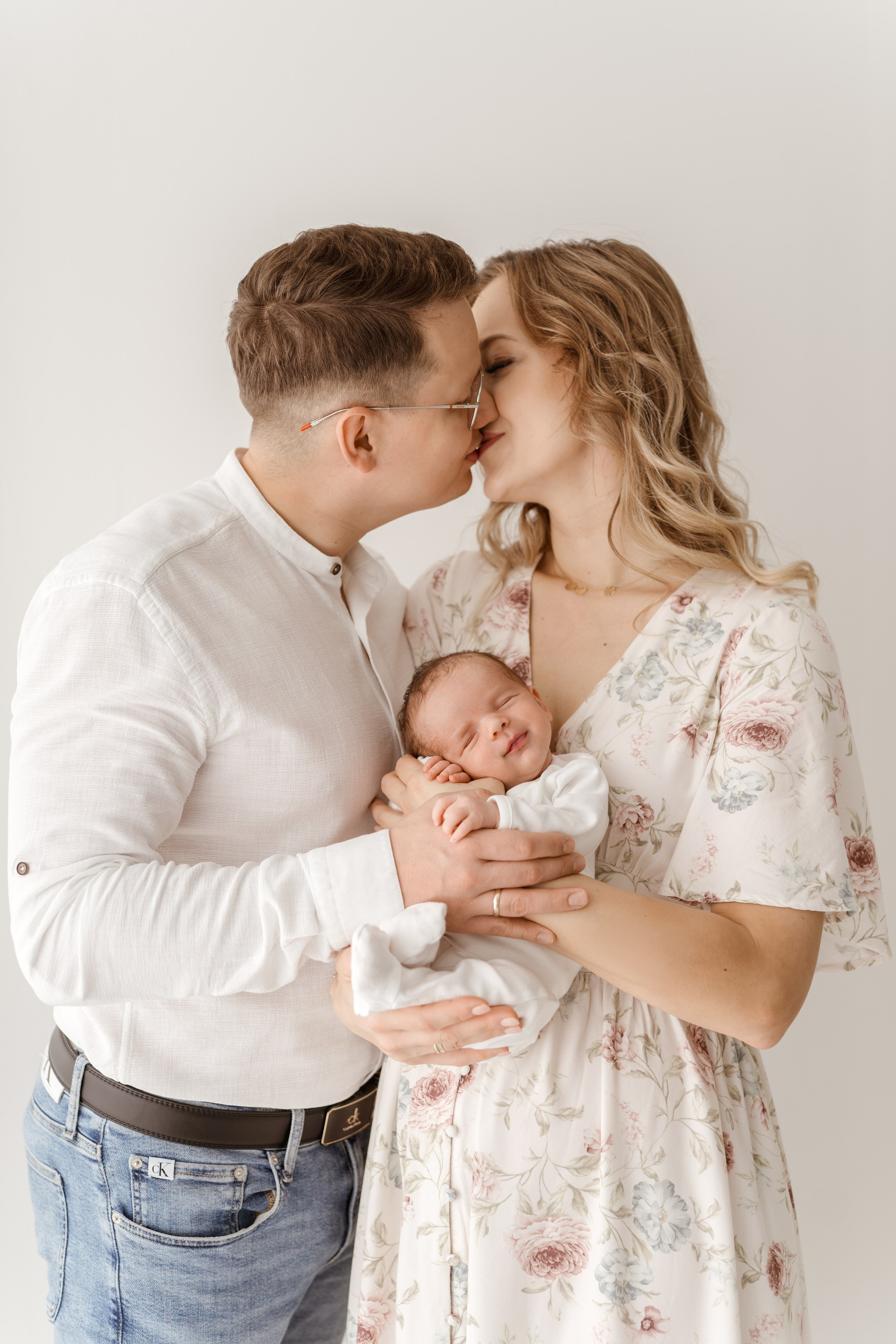 Fotografia Noworodkowa Łódź - Piękne Zdjęcia Noworodków. Fotograf Łódź - sesja ciążowa, noworodkowa, dziecięca. Studio w Łodzi