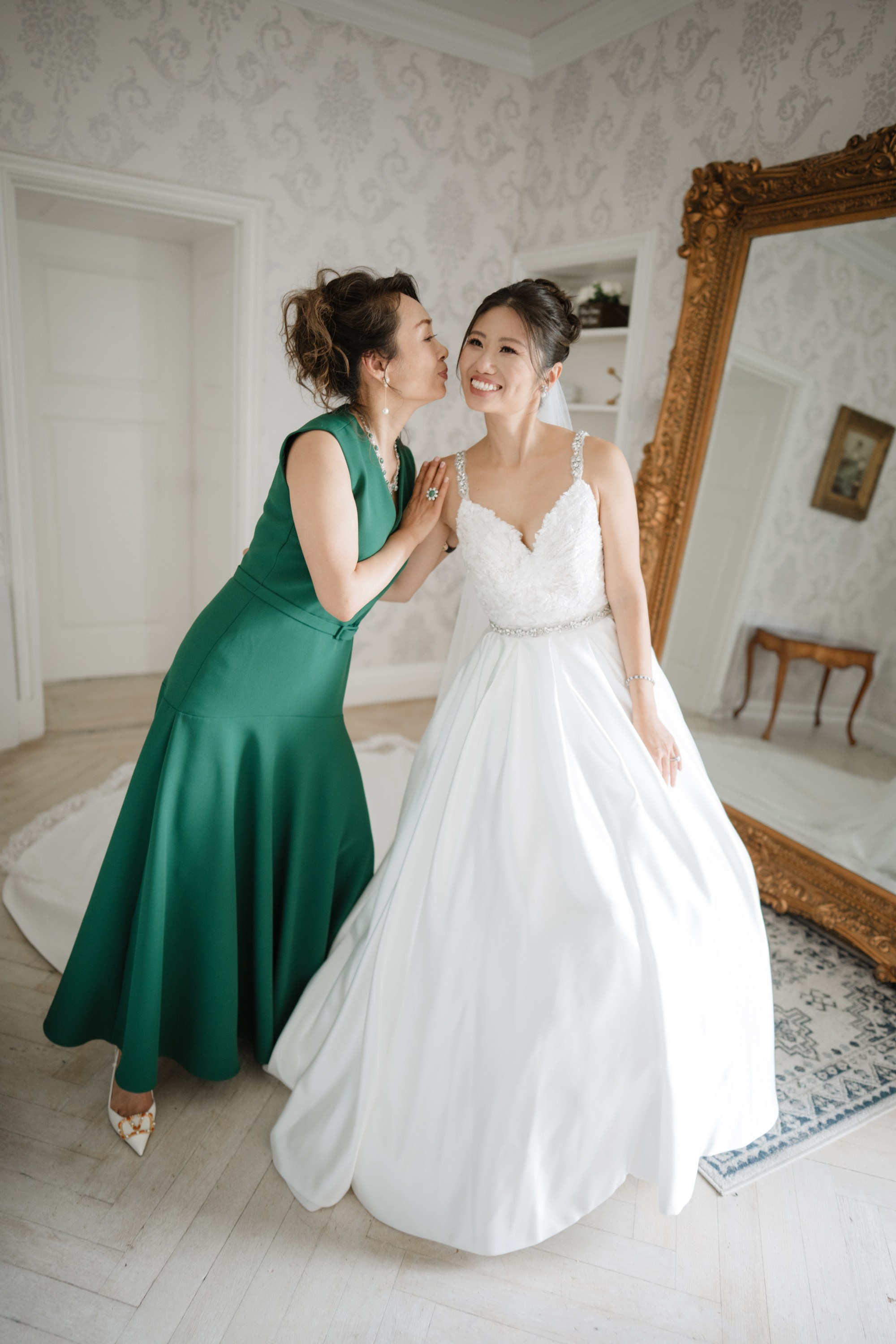 A stunning wedding with Asian style. Portrait and wedding photographer in New York