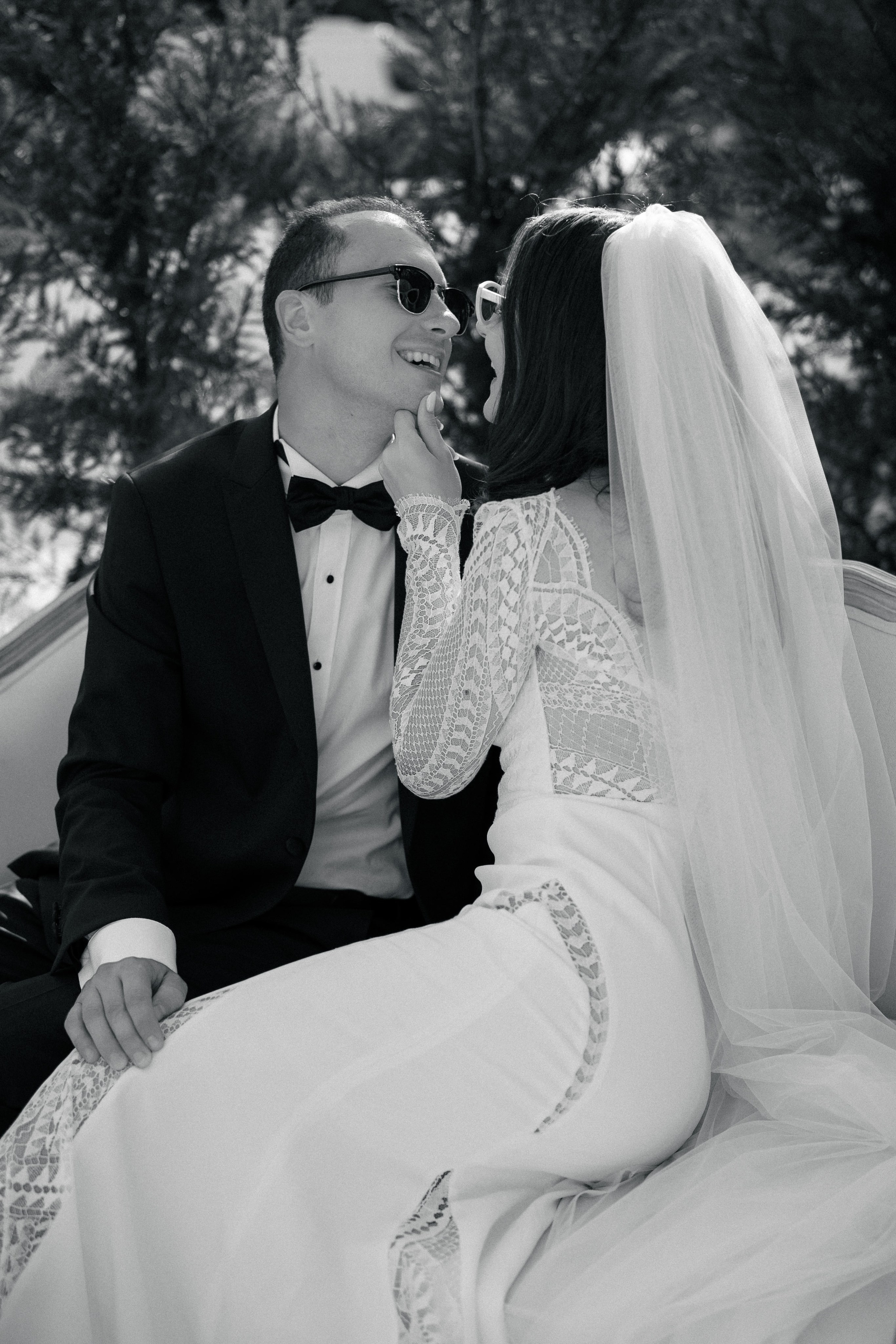 Elly & Andrew. Destination Wedding Photographer Alex Pasarelu