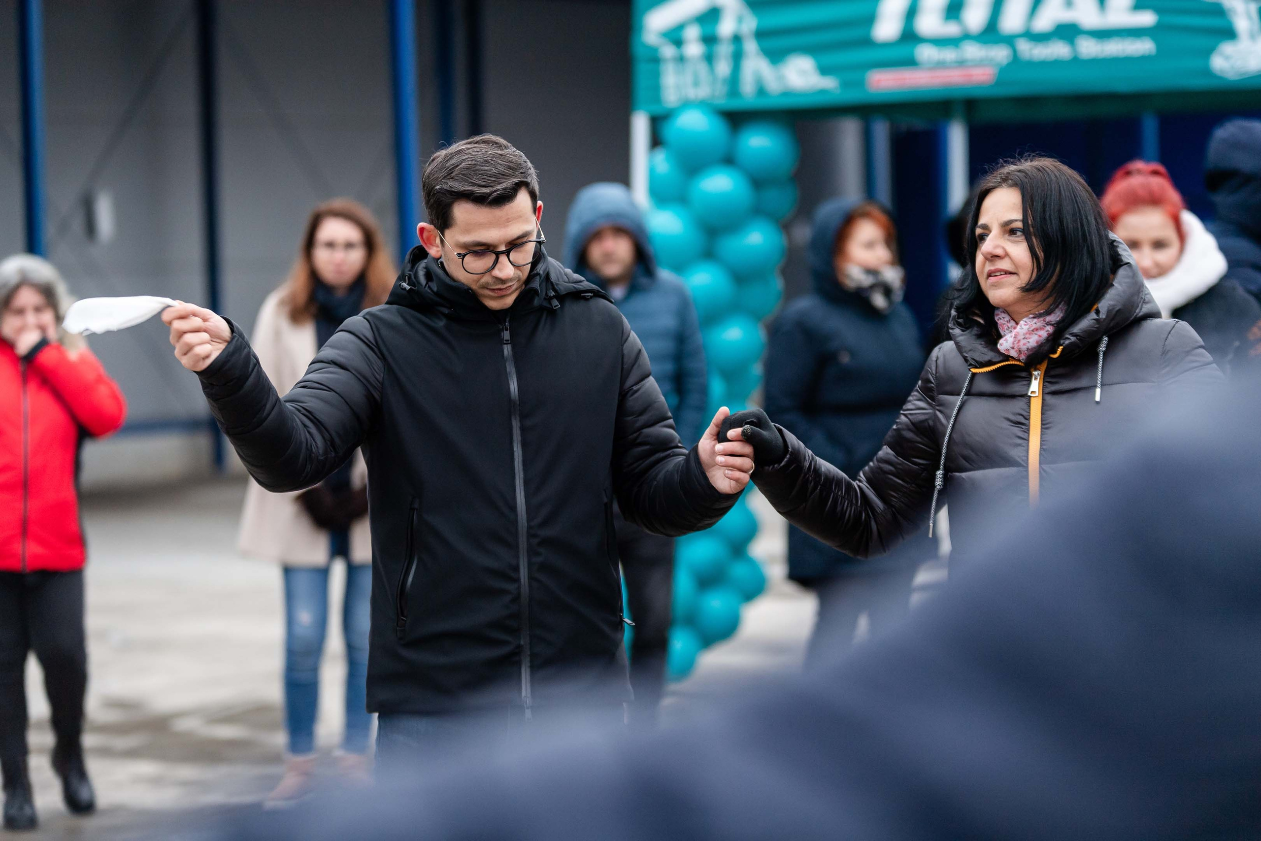 Petreceri corporate. Mugurel anghel