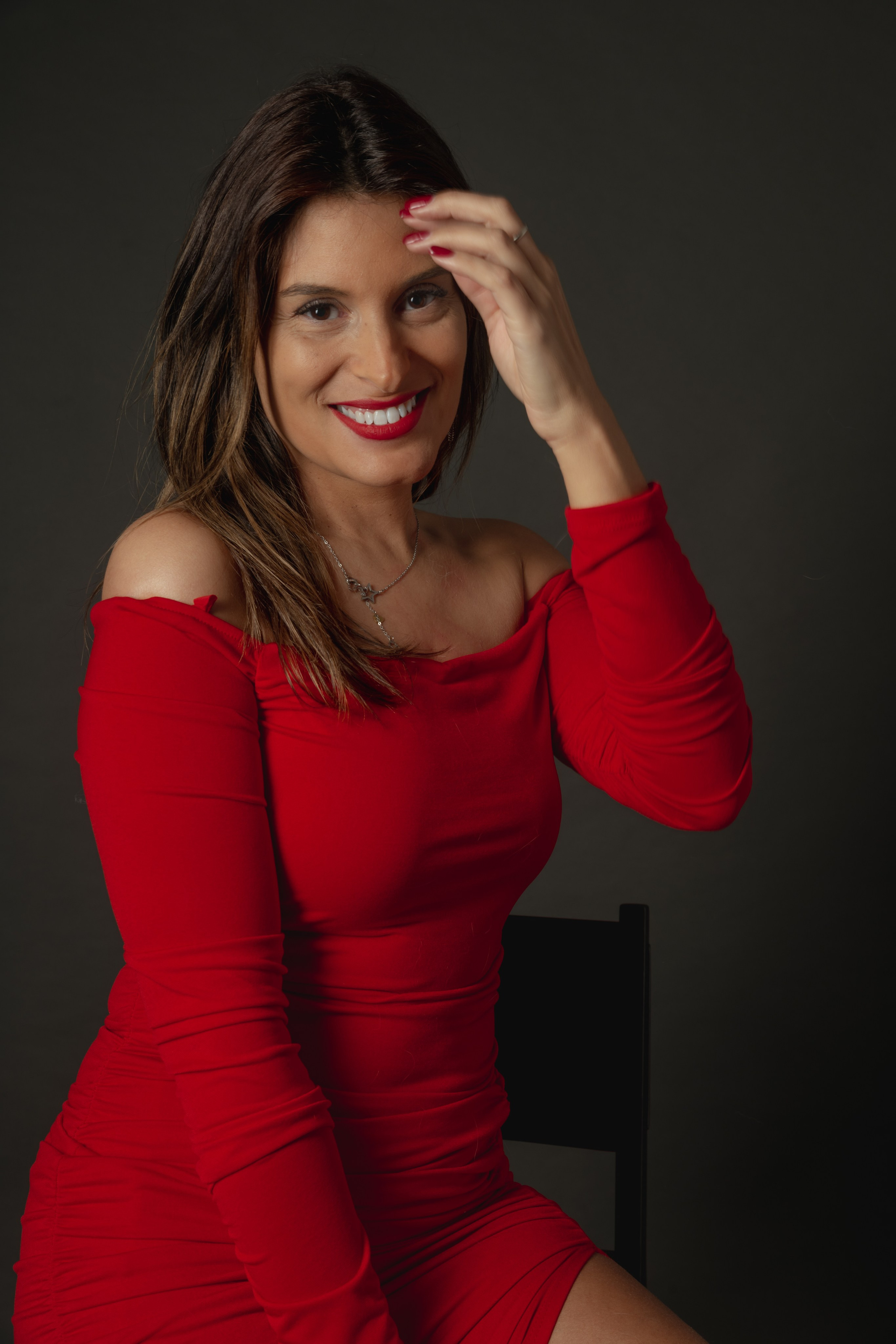 BRUNA. Anastasiia Antoniuk portrait, family and couple photographer, Portugal