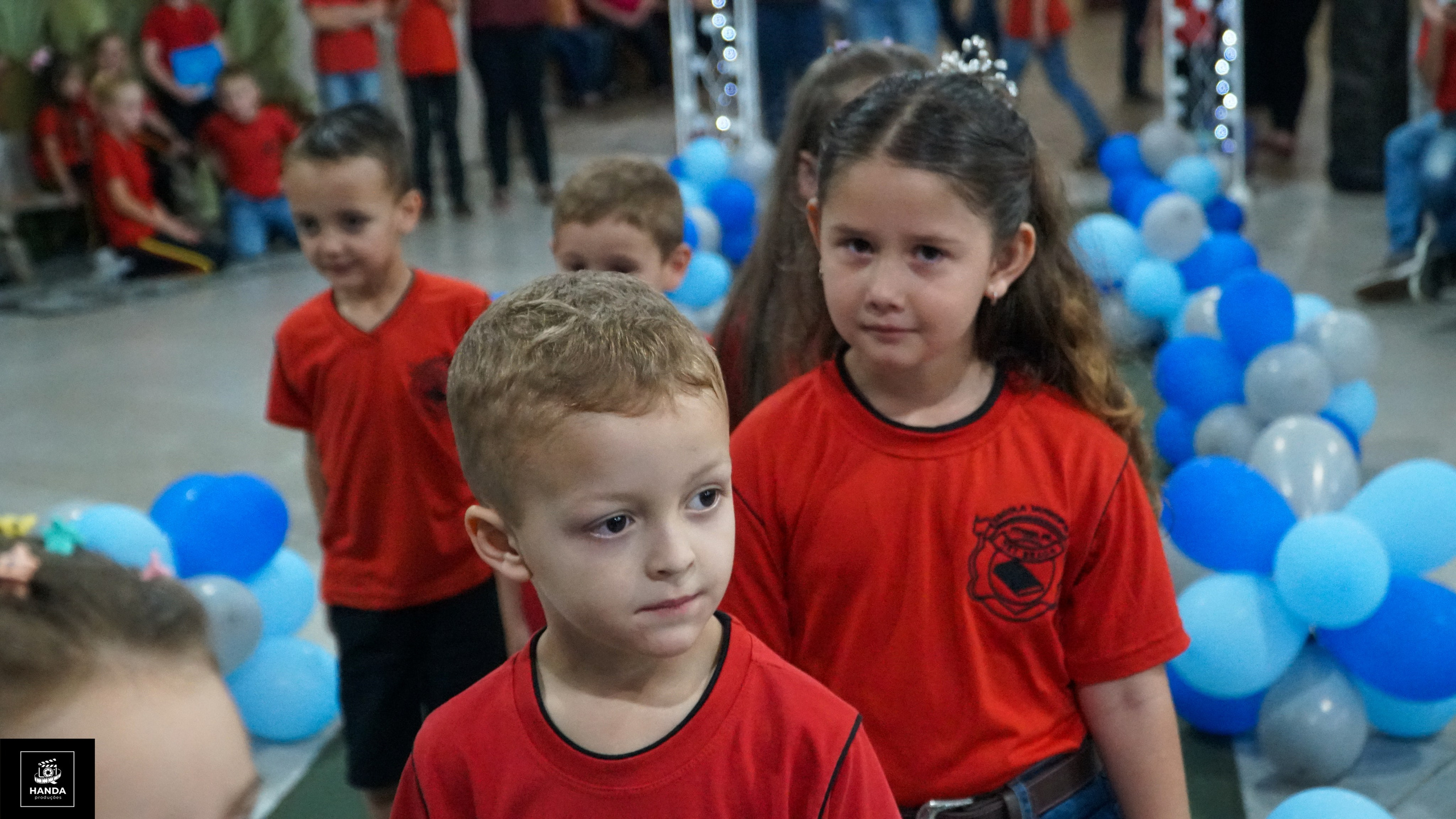 Noite autógrafos colégio Aurélio Buarque de Holanda. Handa Produções
