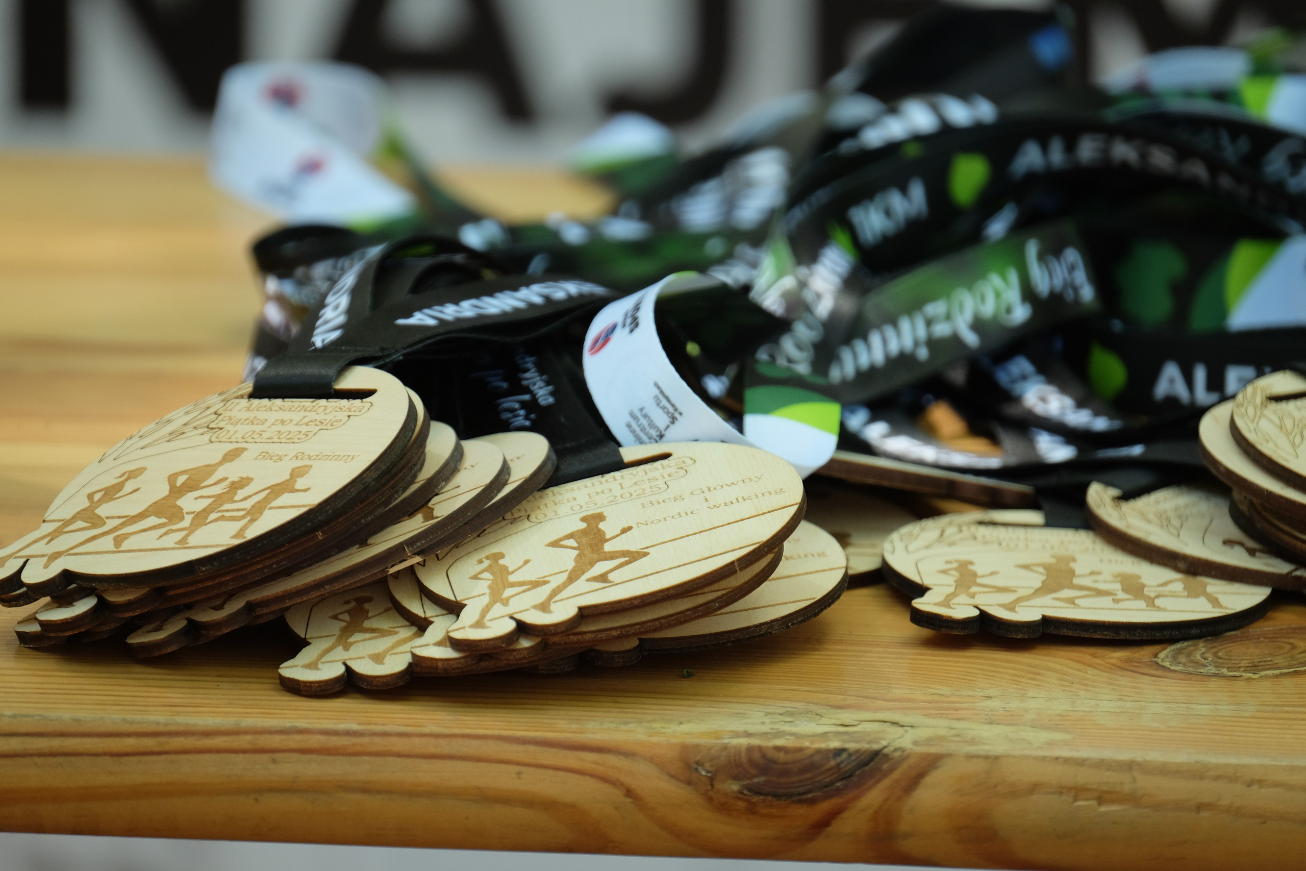 Aleksandryjska Piątka po lesie. Main