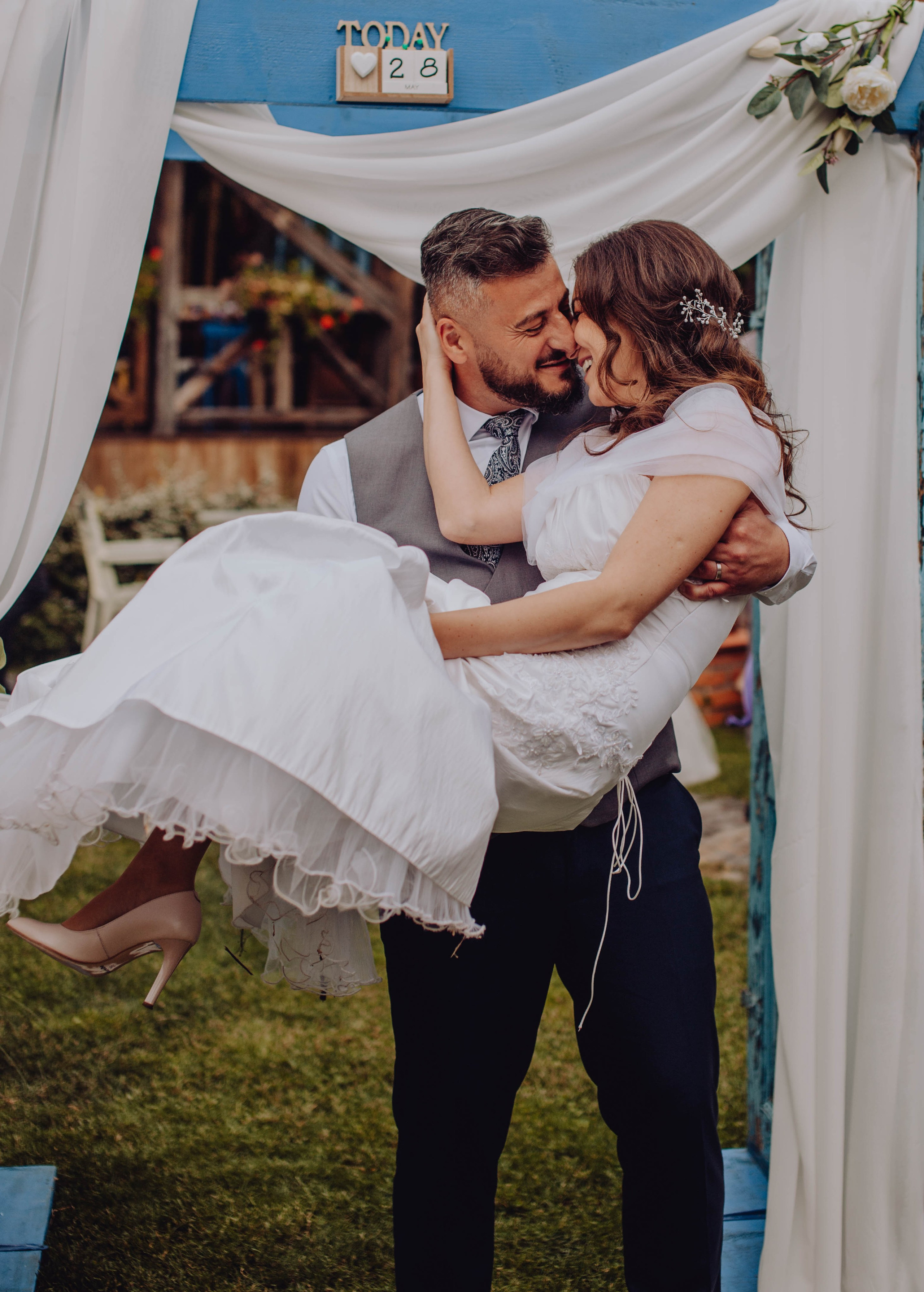 Adi & Cristina. Wedding & couple photographer from Romania Rut Vetan