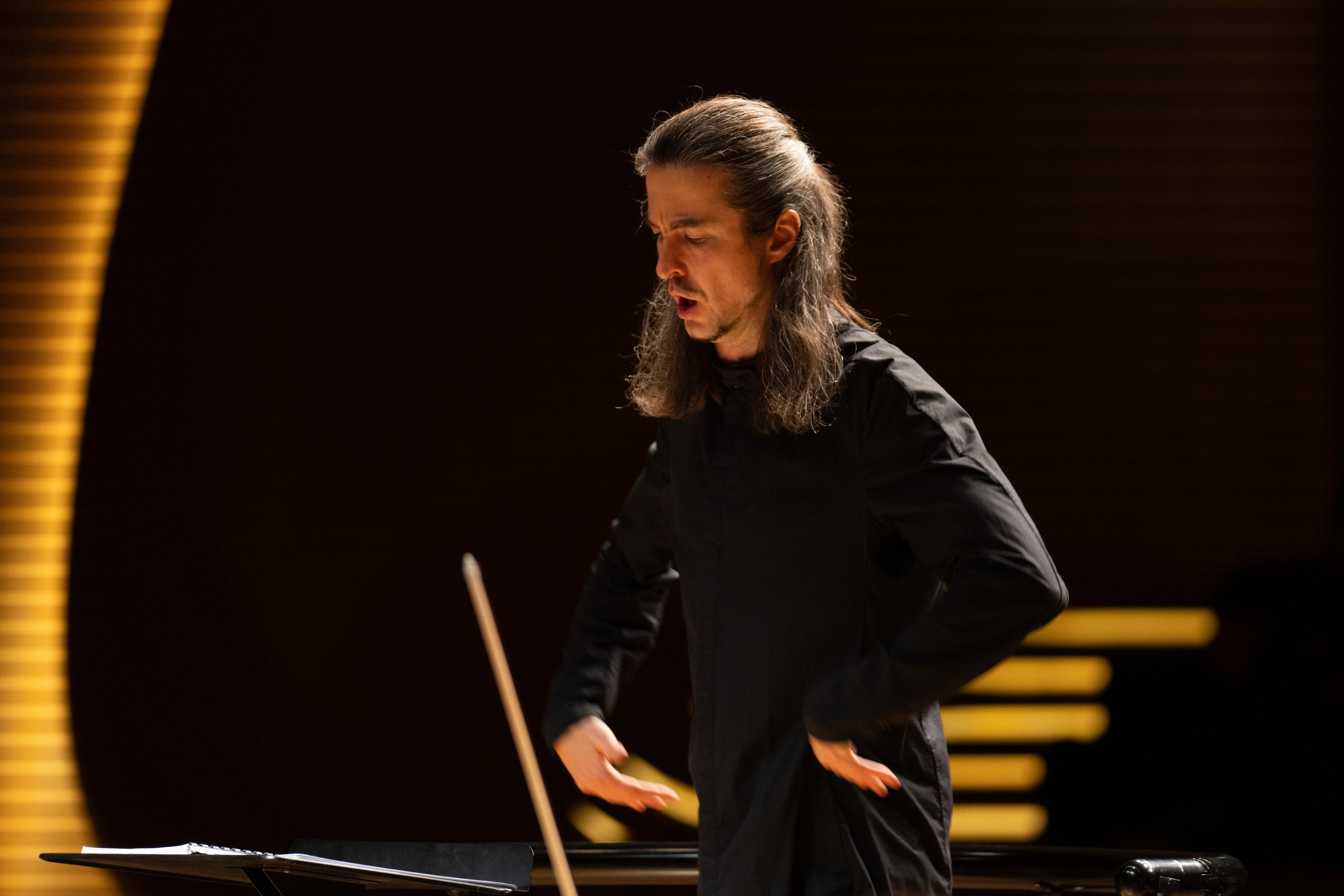 The Tchaikovsky Academic Grand Symphony Orchestra in Baku. Wedding&Event photographer Ismail Rzayev in Baku