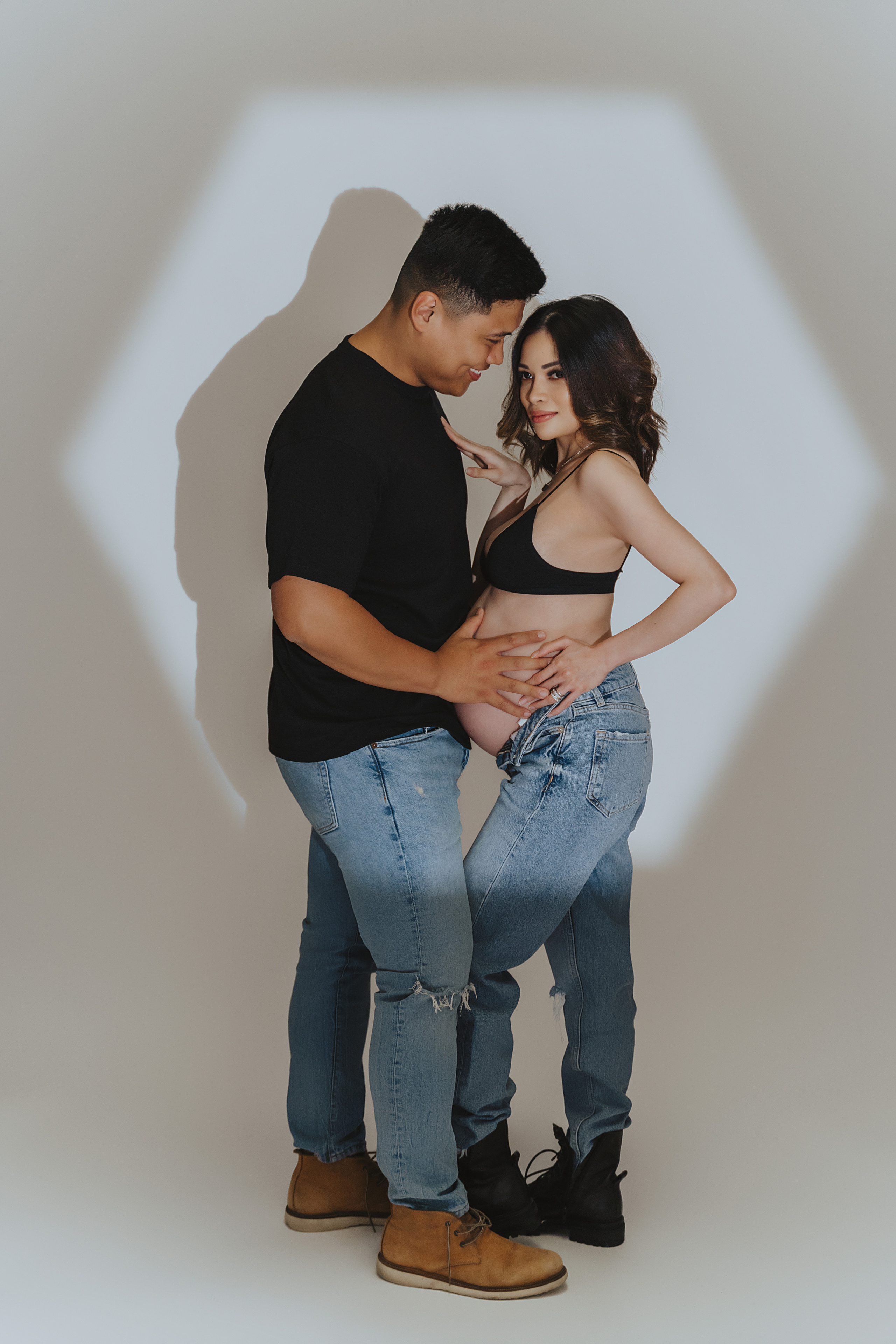 STUDIO: Anne. Maternity/Love story/Wedding photographer