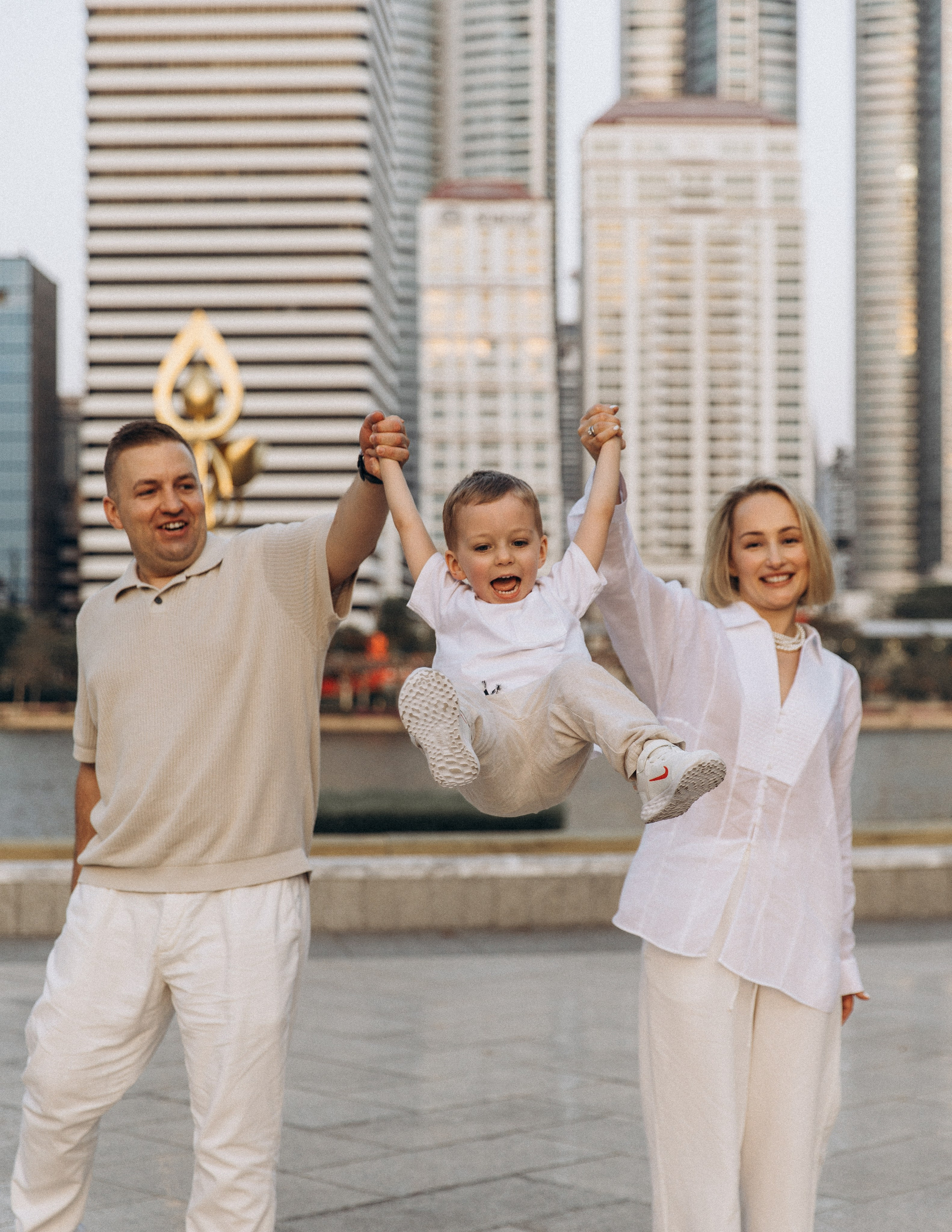 Family Moments in Bangkok. Family and wedding photographer in Bangkok, Thailand