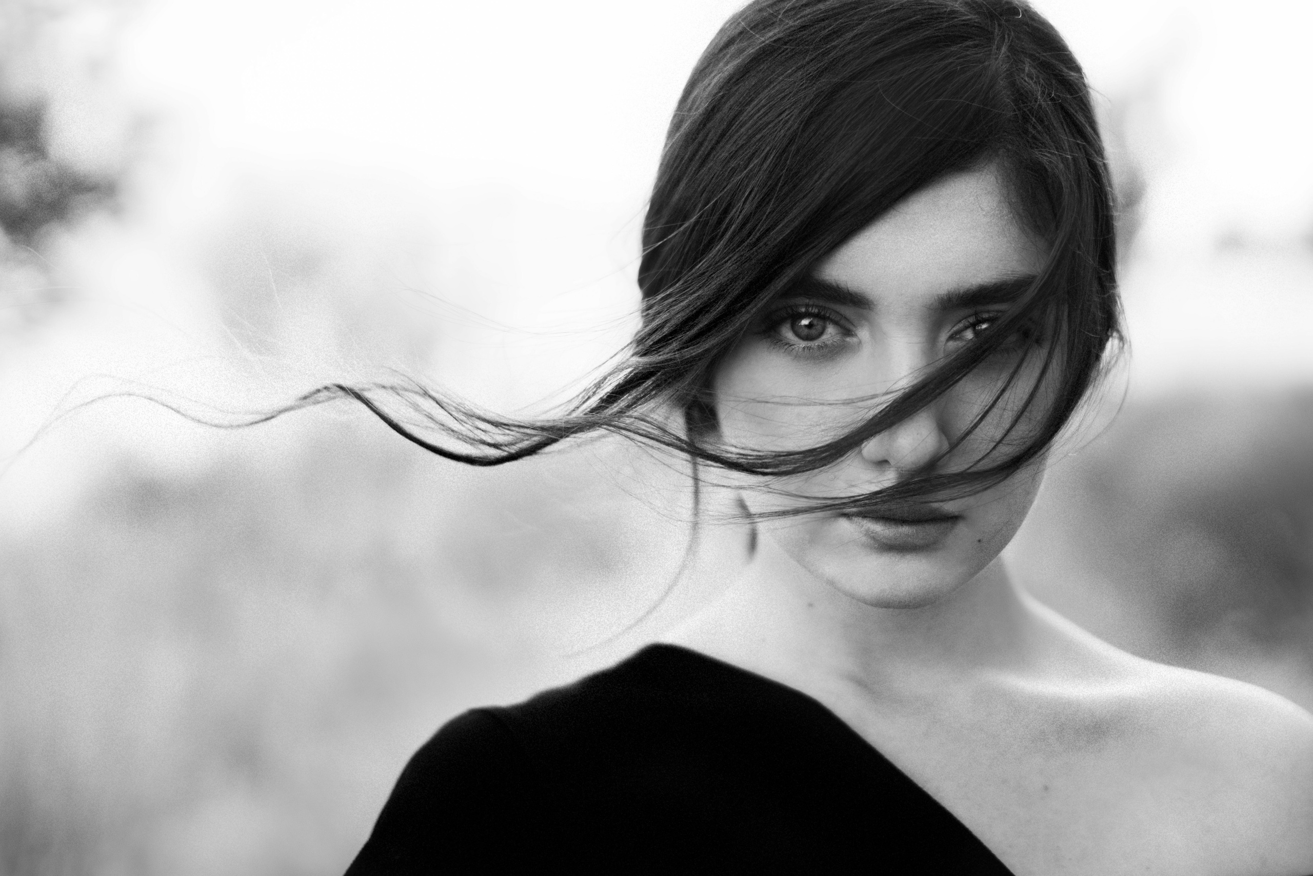 Outdoor portrait. Behnam Khorramshahi, a portrait and fashion photographer in Cologne, Germany