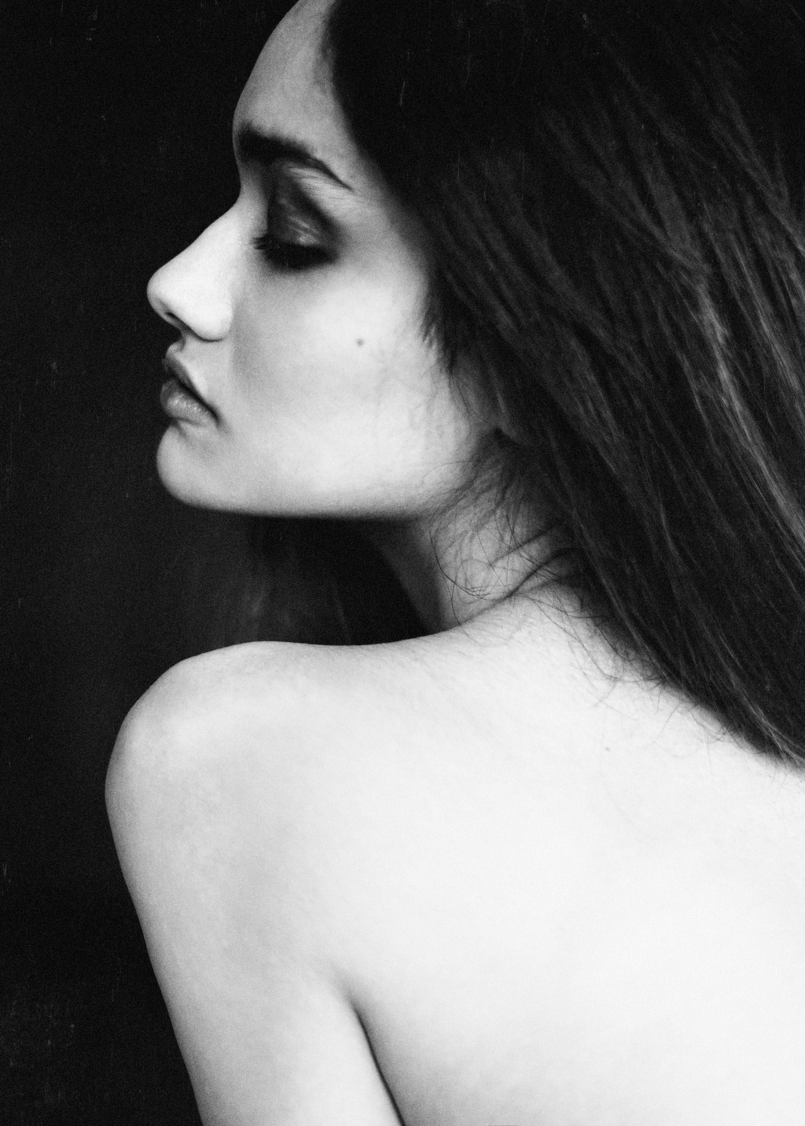 Studio portrait. Behnam Khorramshahi, a portrait and fashion photographer in Cologne, Germany