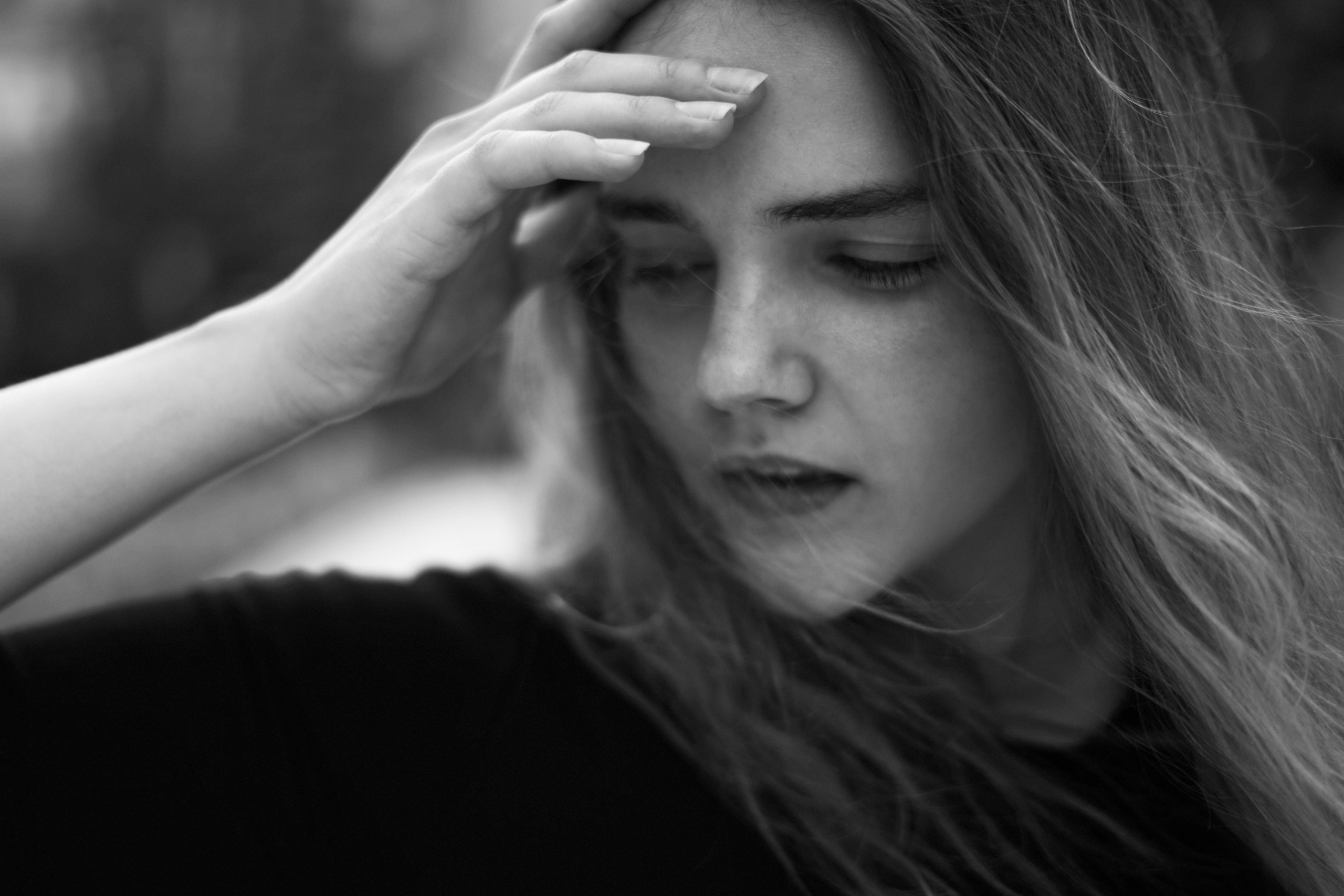 Outdoor portrait. Behnam Khorramshahi, a portrait and fashion photographer in Cologne, Germany