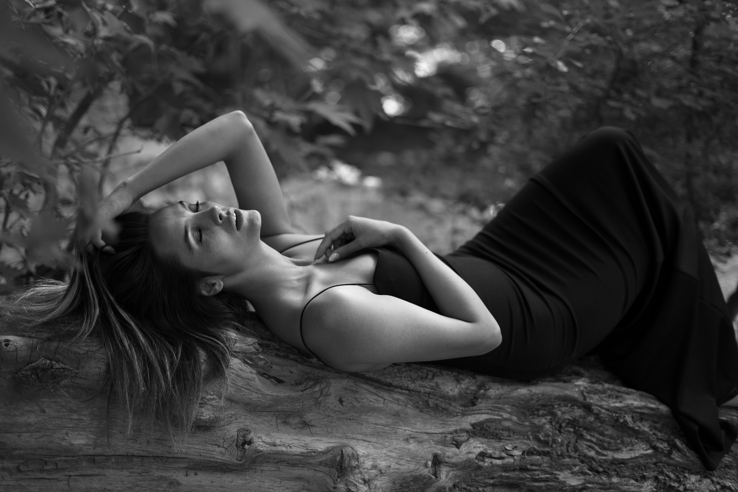 Outdoor portrait. Behnam Khorramshahi, a portrait and fashion photographer in Cologne, Germany